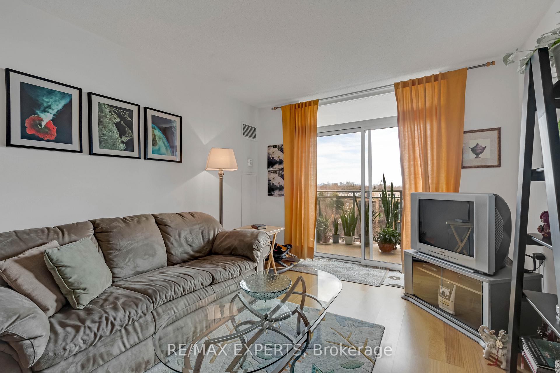 Photo 6 of Unit 602, 650 Lawrence Avenue W, Toronto, Englemount-Lawrence — HOMEH