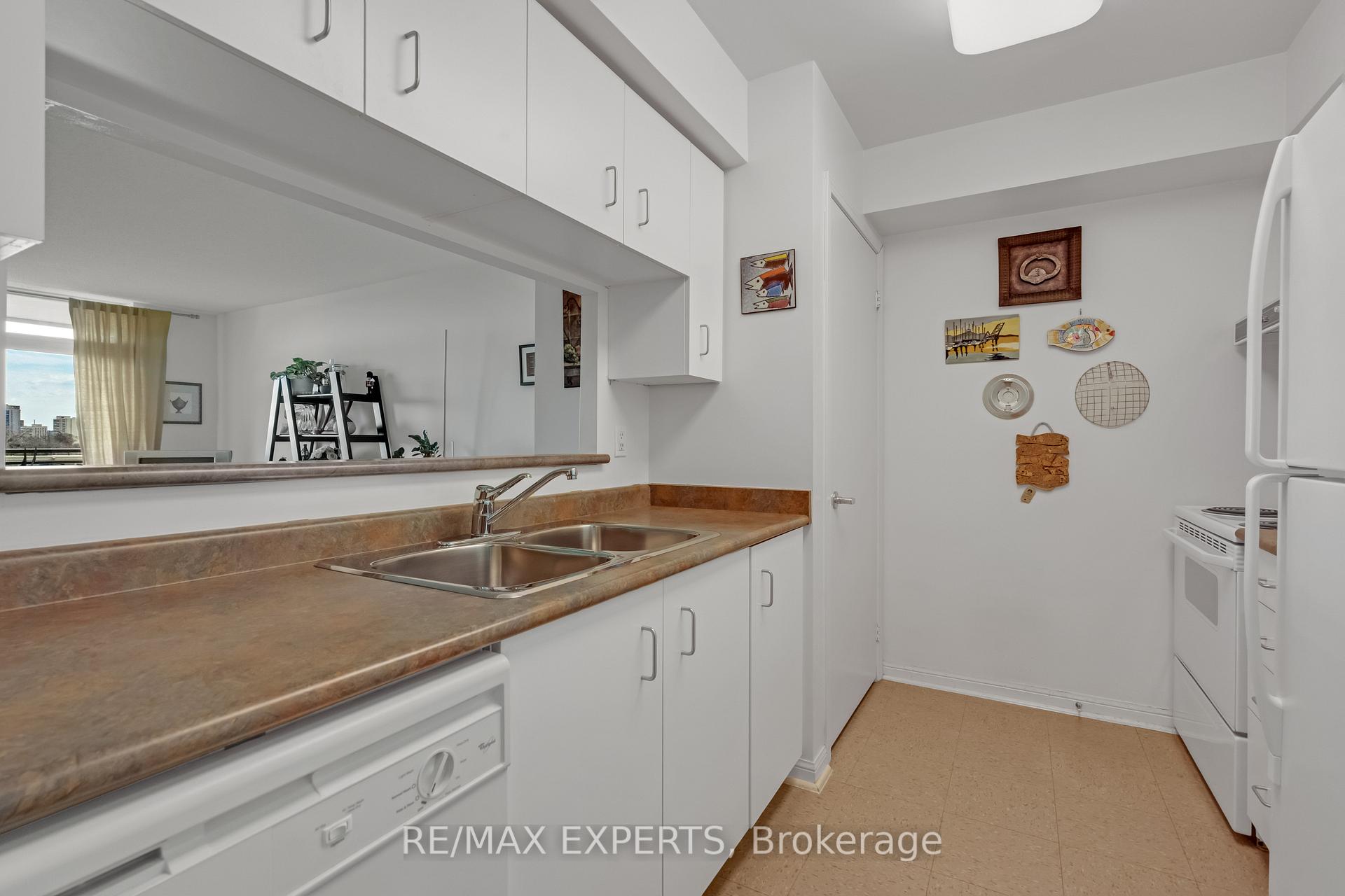 Photo 10 of Unit 602, 650 Lawrence Avenue W, Toronto, Englemount-Lawrence — HOMEH