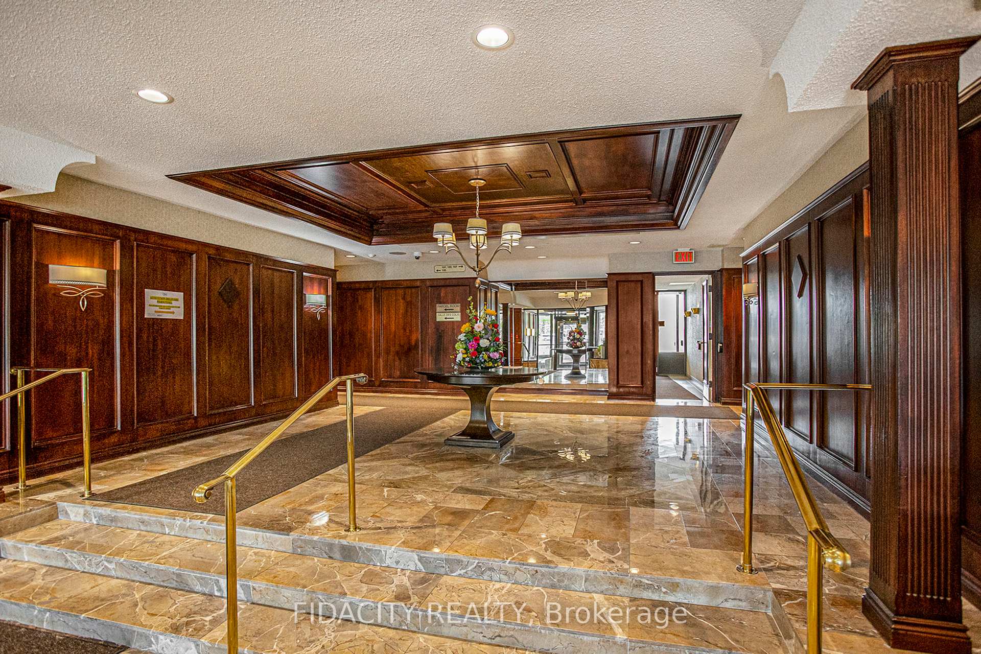 Photo 2 of Unit 2106, 1510 Riverside Drive, Ottawa, Riverview Park — HOMEH