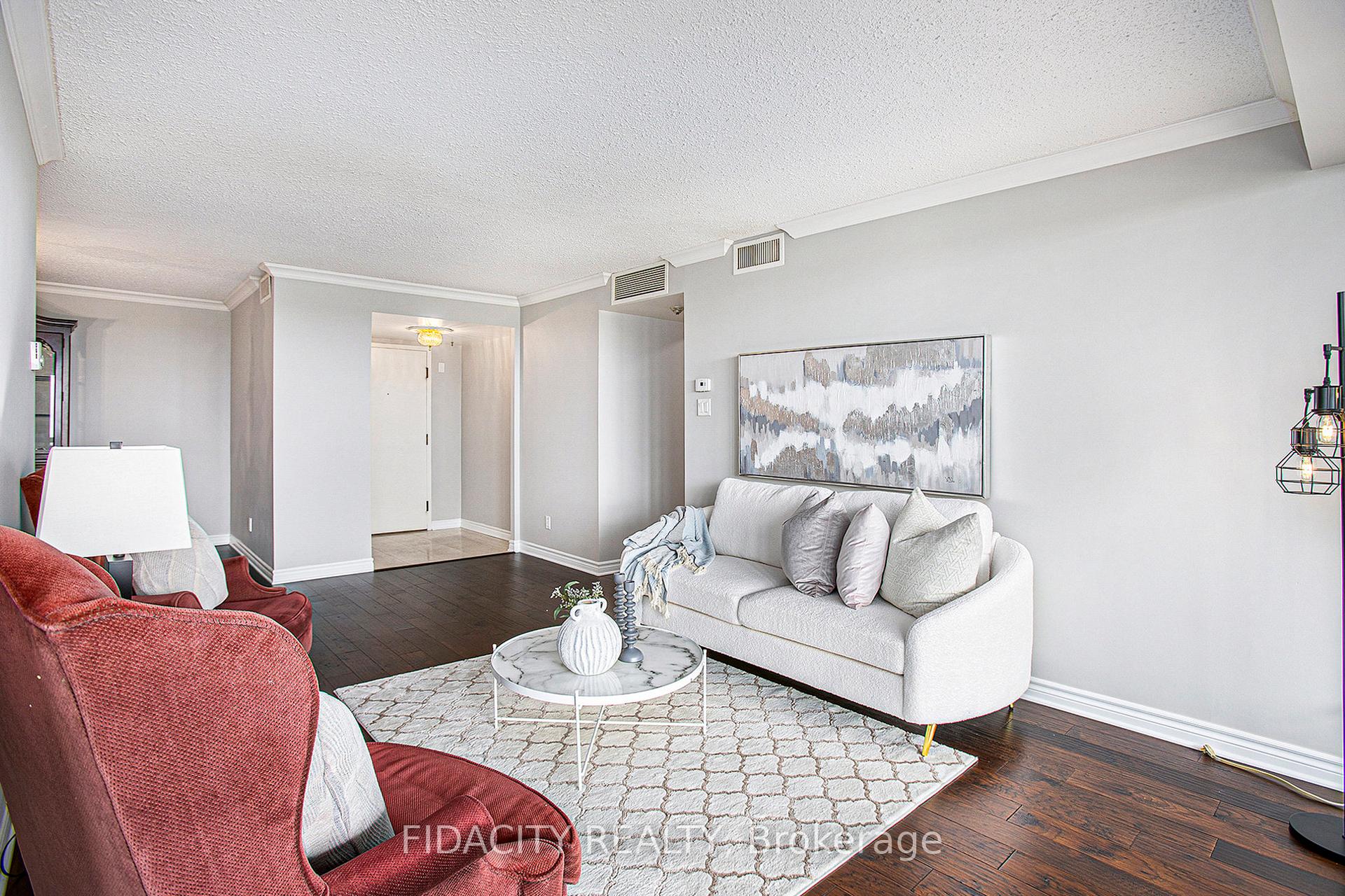 Photo 5 of Unit 2106, 1510 Riverside Drive, Ottawa, Riverview Park — HOMEH