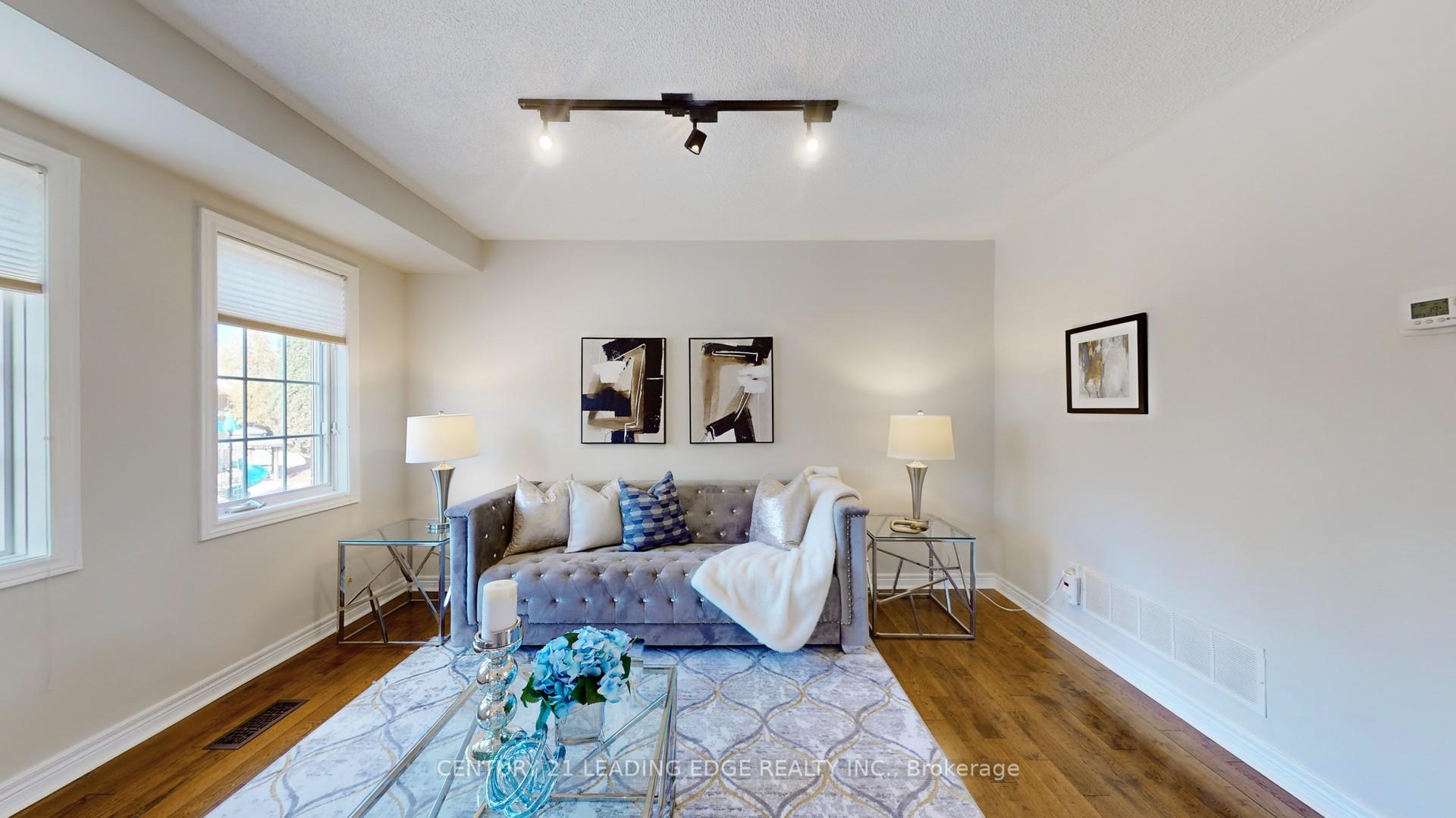 Photo 10 of 41 Marmill Way, Markham, Old Markham Village — HOMEH