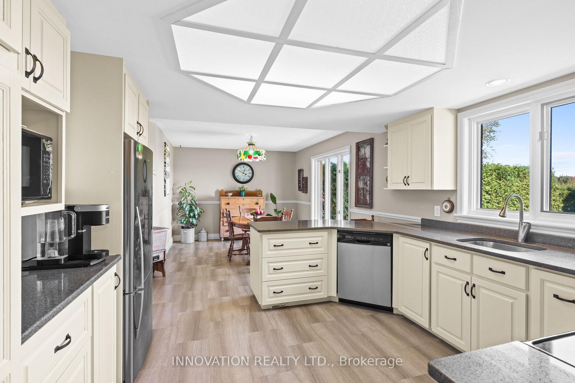 Photo 8 of 1332 Donald B. Munro Drive, Ottawa, Huntley Ward (North East) — HOMEH