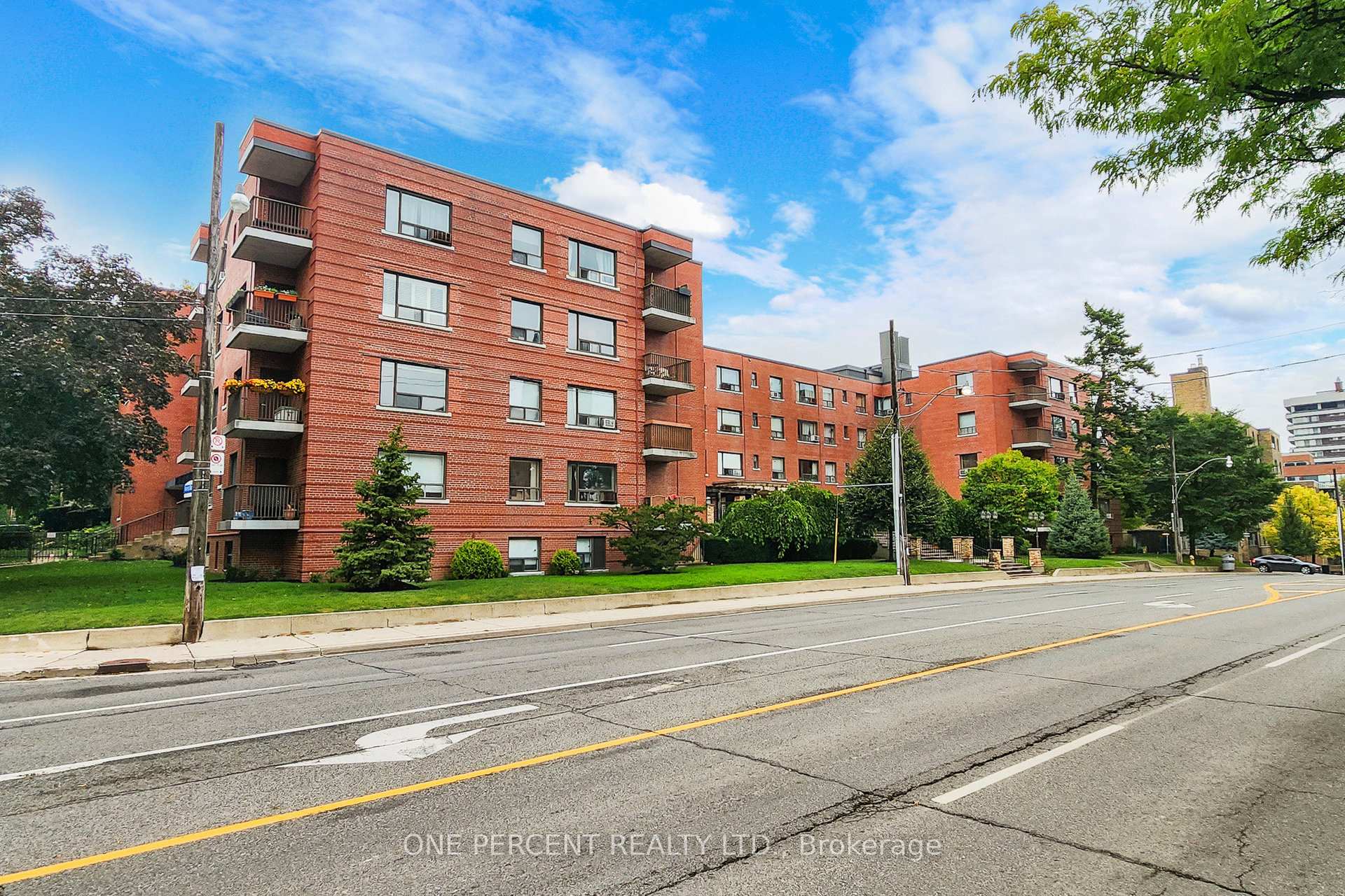 Photo 1 of Unit 206, 2550 Bathurst Street, Toronto, Forest Hill North — HOMEH