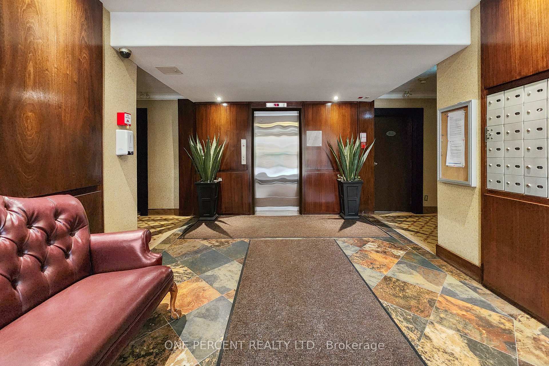 Photo 3 of Unit 206, 2550 Bathurst Street, Toronto, Forest Hill North — HOMEH