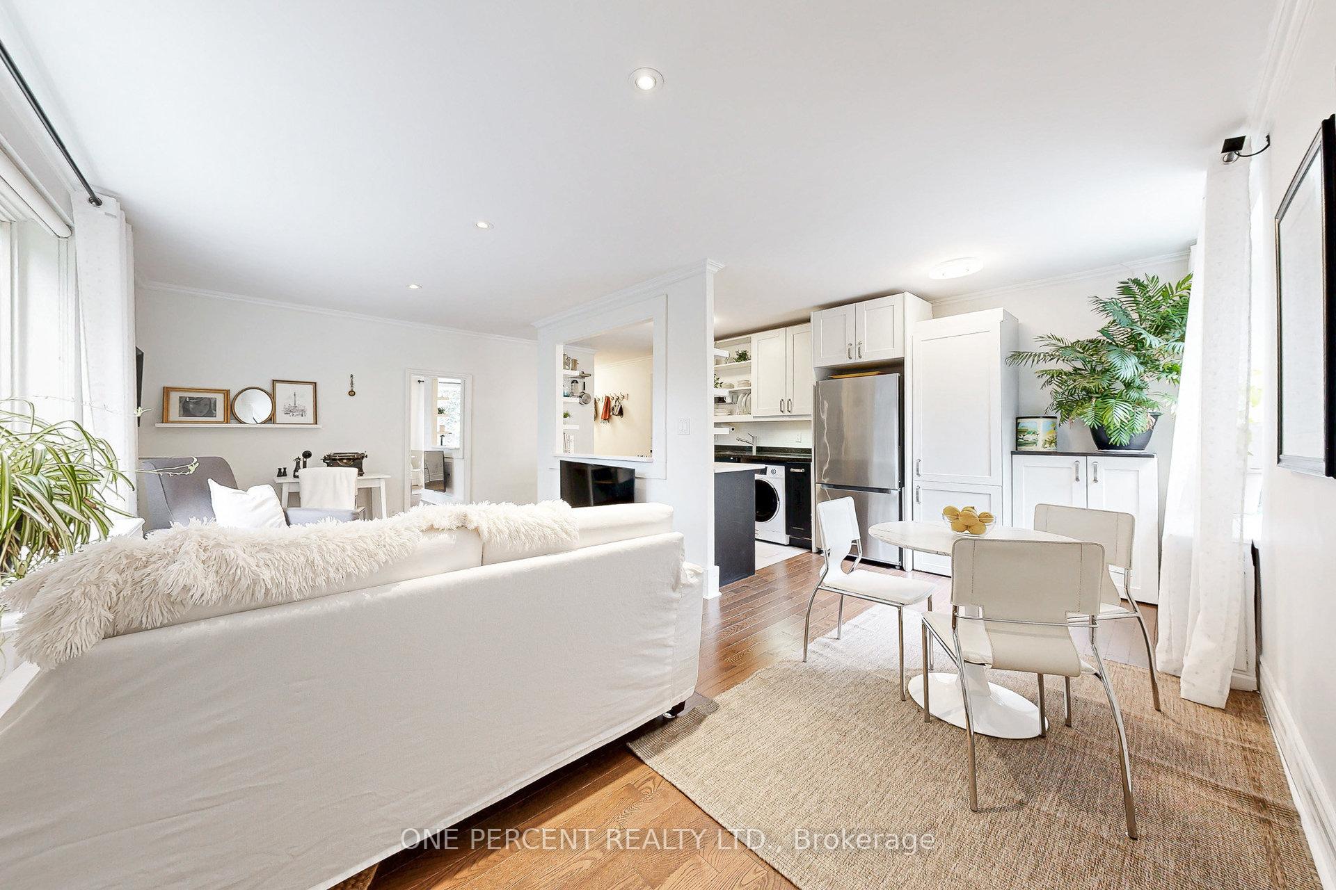 Photo 12 of Unit 206, 2550 Bathurst Street, Toronto, Forest Hill North — HOMEH