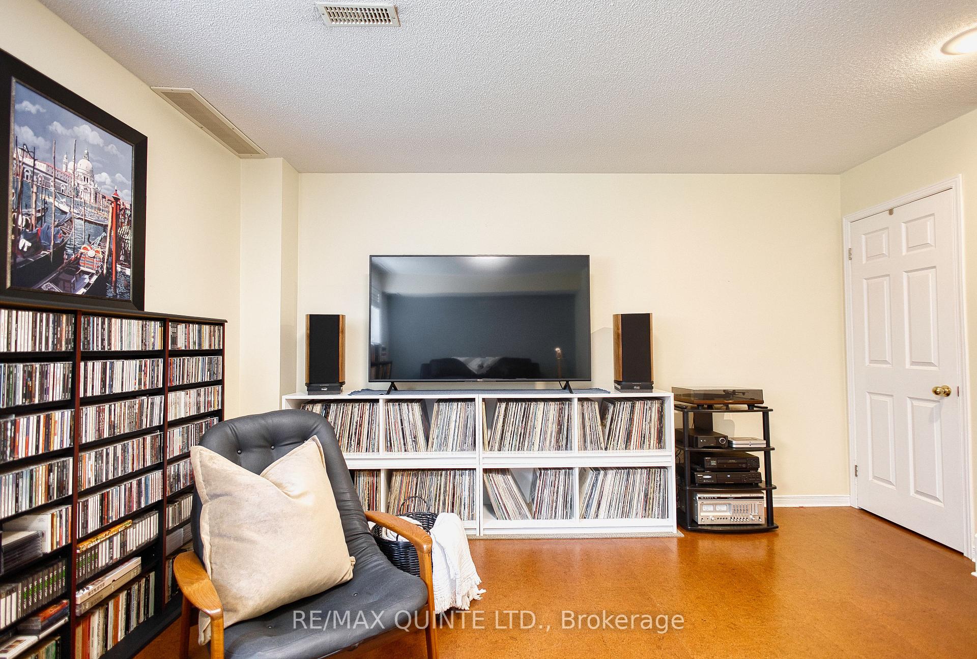 Photo 8 of Unit 1, 9 Progress Avenue, Belleville, Belleville Ward — HOMEH