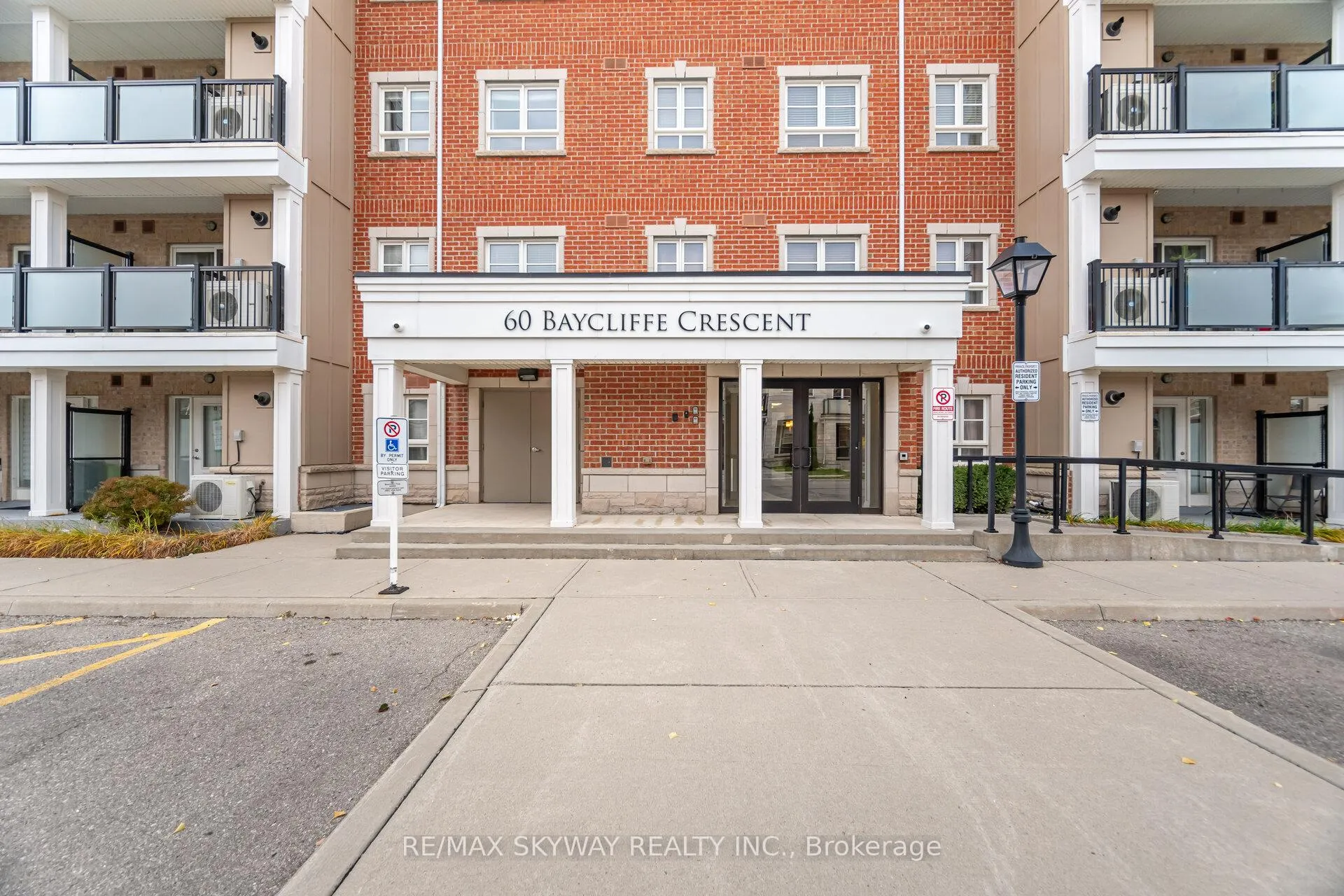Photo 2 of Unit 303, 60 Baycliffe Crescent, Brampton, Northwest Brampton — HOMEH