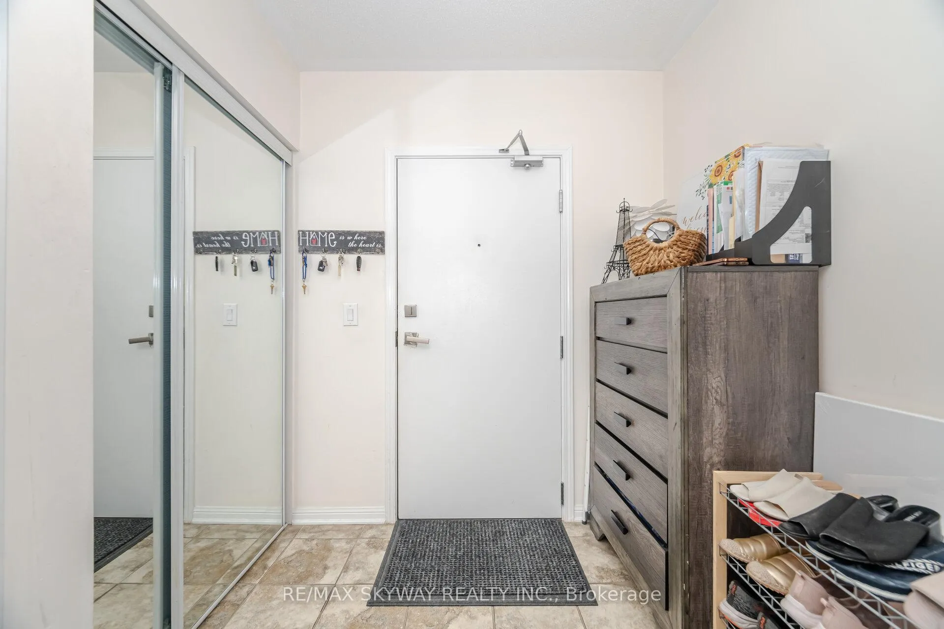 Photo 5 of Unit 303, 60 Baycliffe Crescent, Brampton, Northwest Brampton — HOMEH