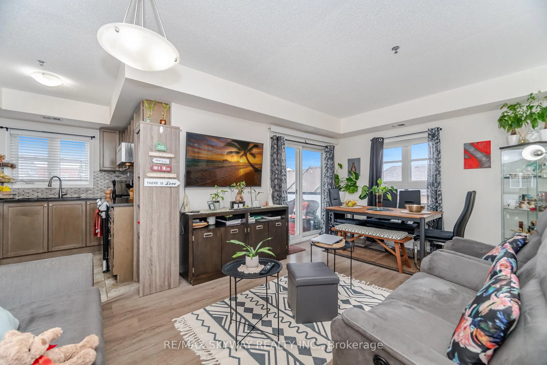 Photo 7 of Unit 303, 60 Baycliffe Crescent, Brampton, Northwest Brampton — HOMEH