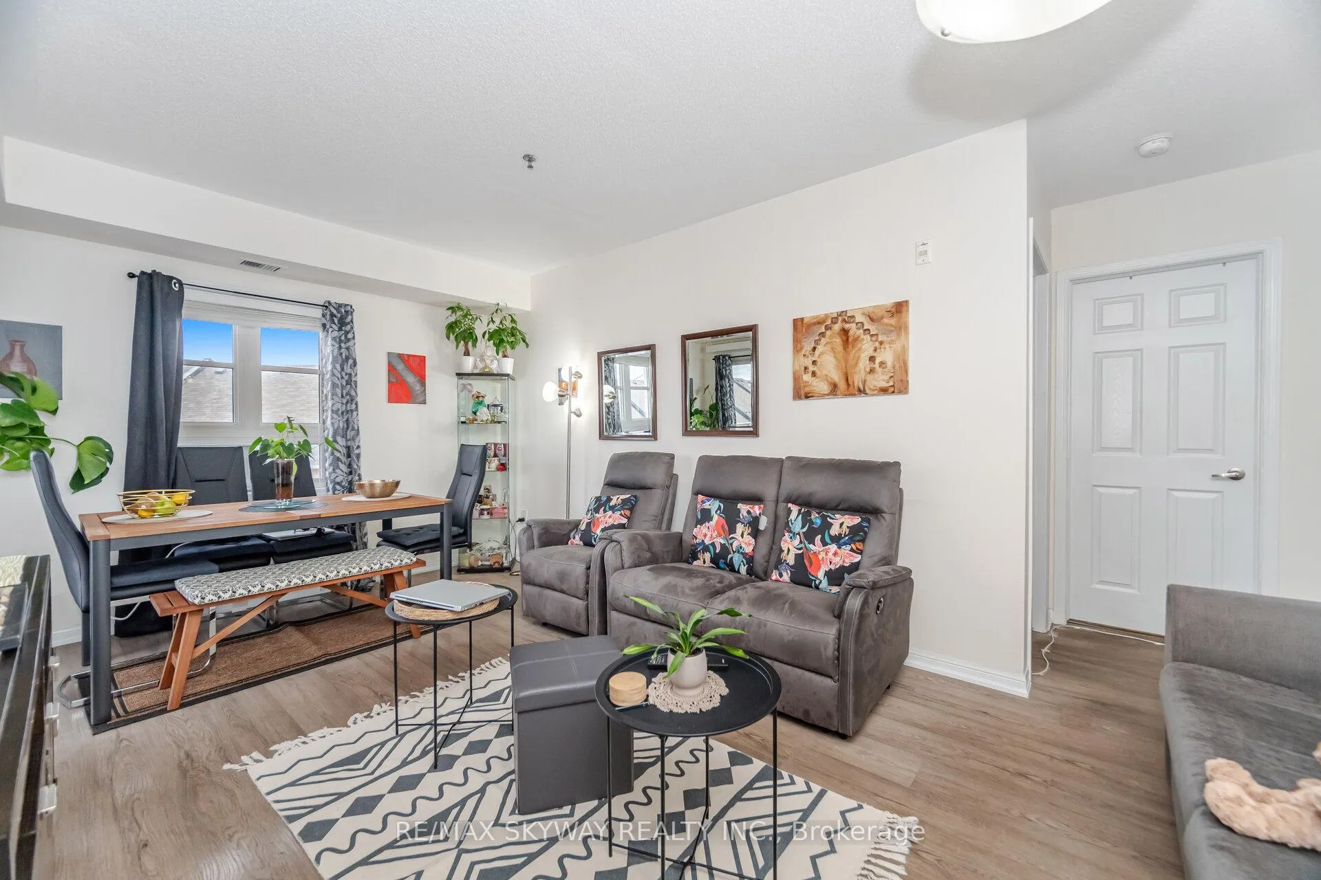 Photo 8 of Unit 303, 60 Baycliffe Crescent, Brampton, Northwest Brampton — HOMEH