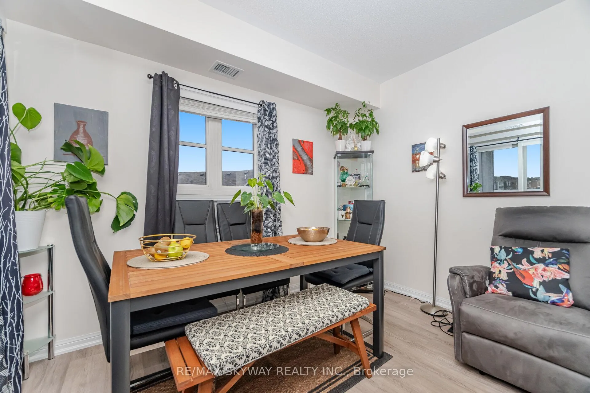 Photo 13 of Unit 303, 60 Baycliffe Crescent, Brampton, Northwest Brampton — HOMEH