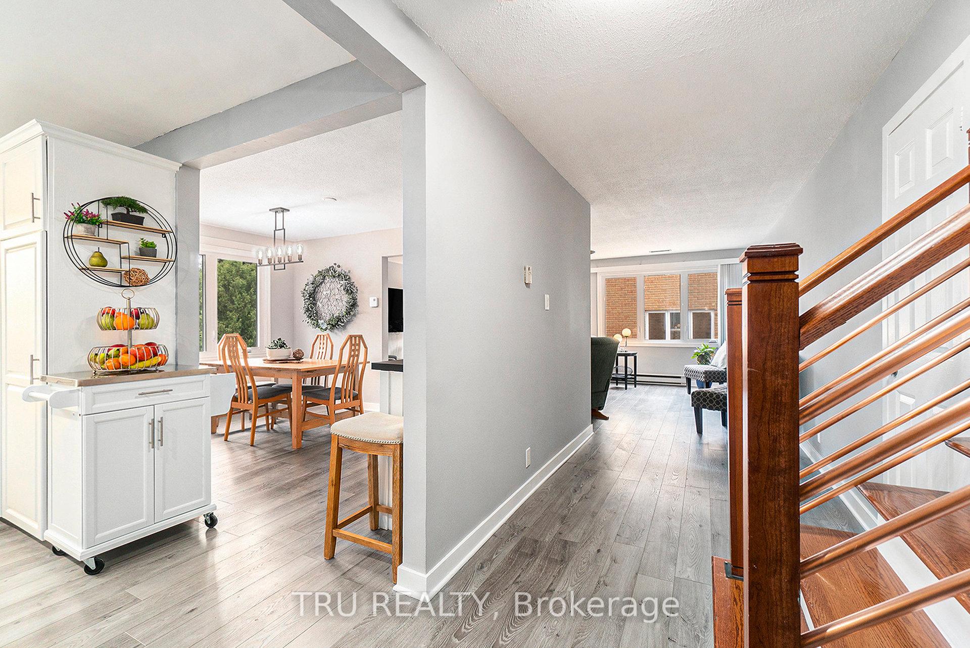 Photo 2 of 307 Stratas Court, Ottawa, Kanata - Katimavik — HOMEH