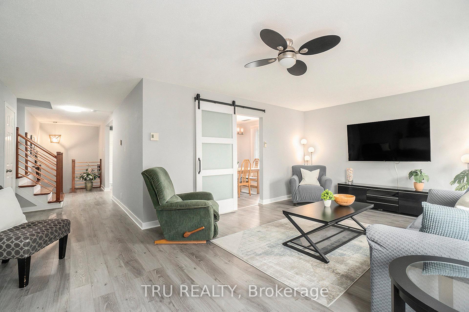 Photo 5 of 307 Stratas Court, Ottawa, Kanata - Katimavik — HOMEH