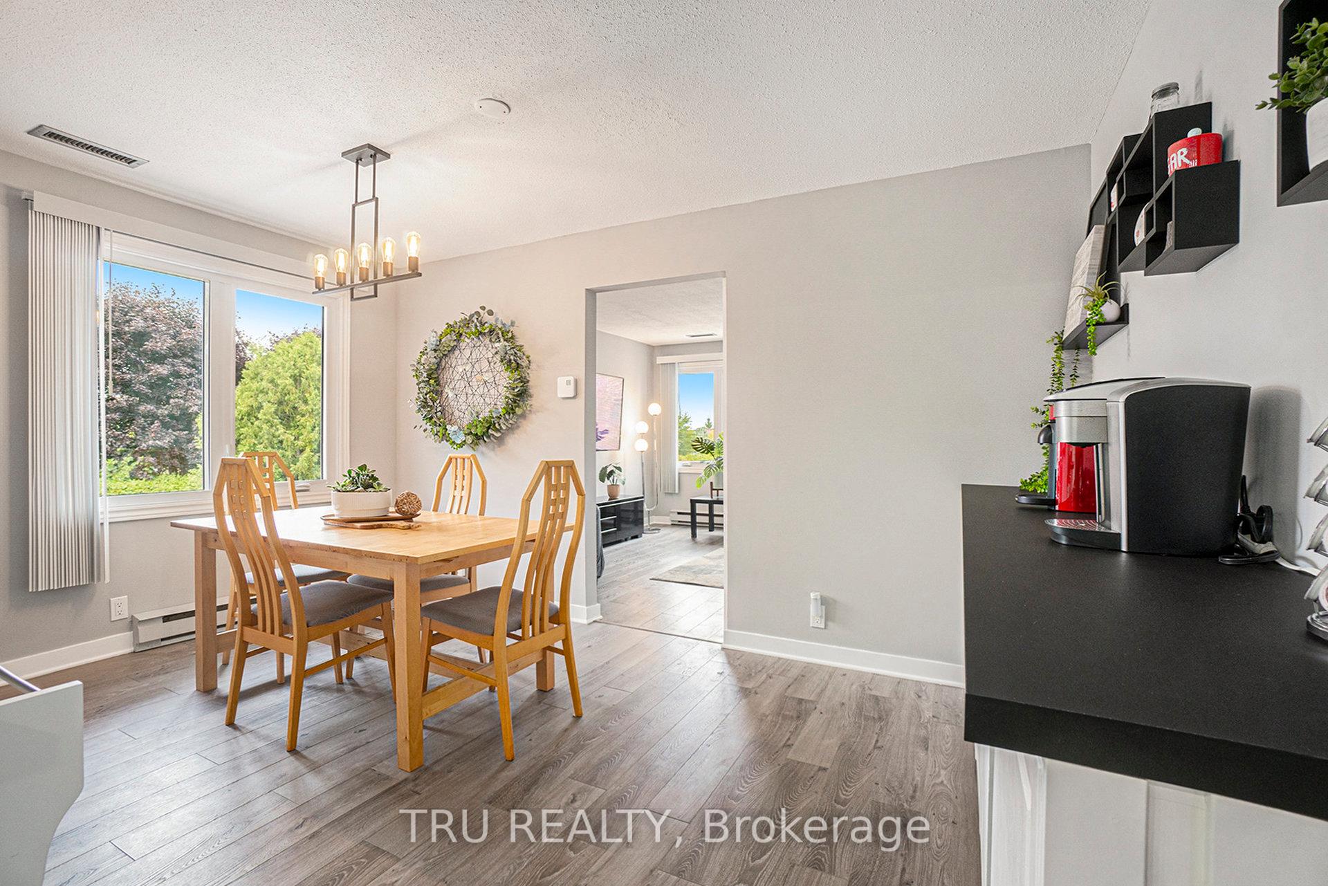 Photo 7 of 307 Stratas Court, Ottawa, Kanata - Katimavik — HOMEH