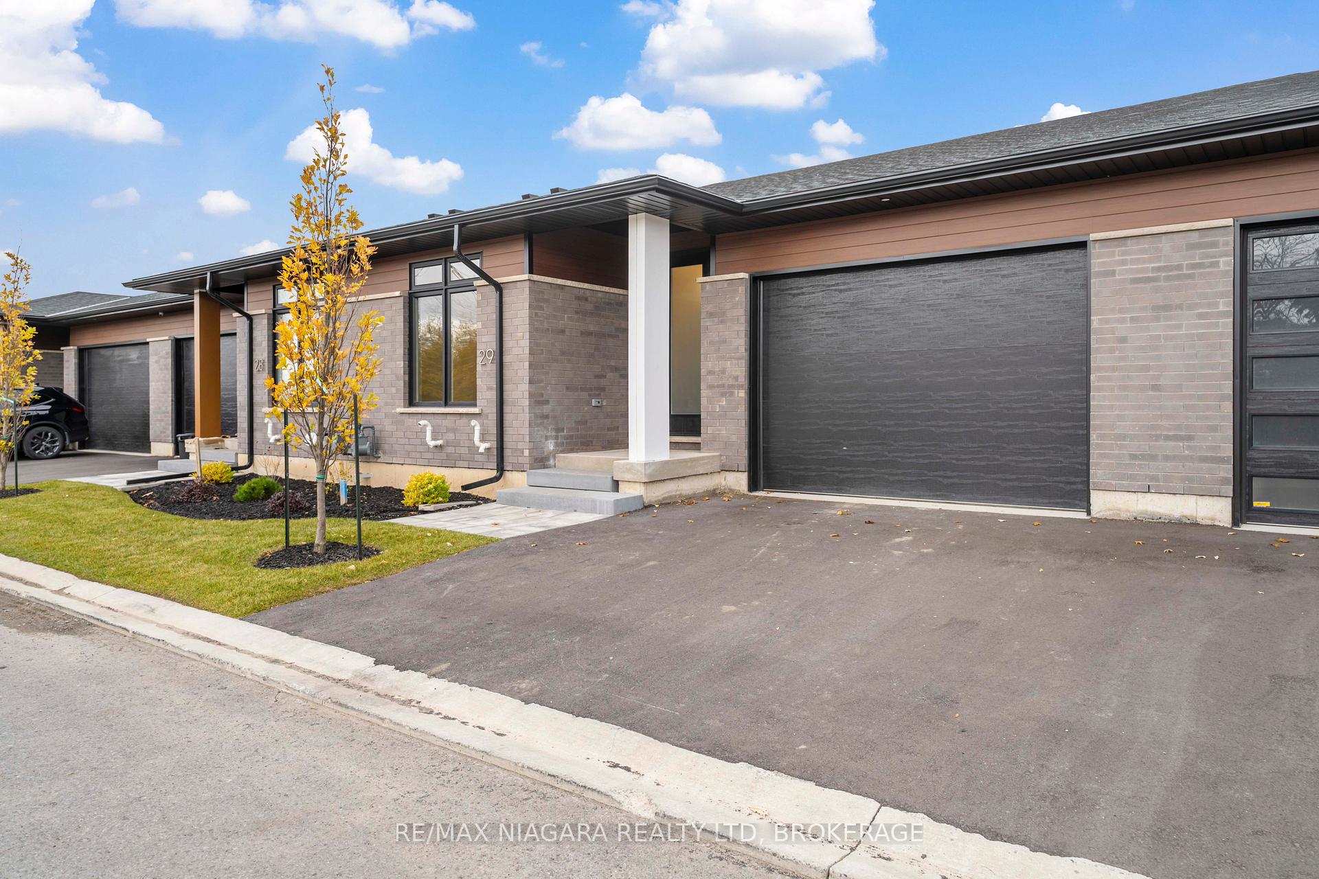 Photo 2 of Unit 2, 300 Richmond Street, Thorold, Confederation Heights — HOMEH