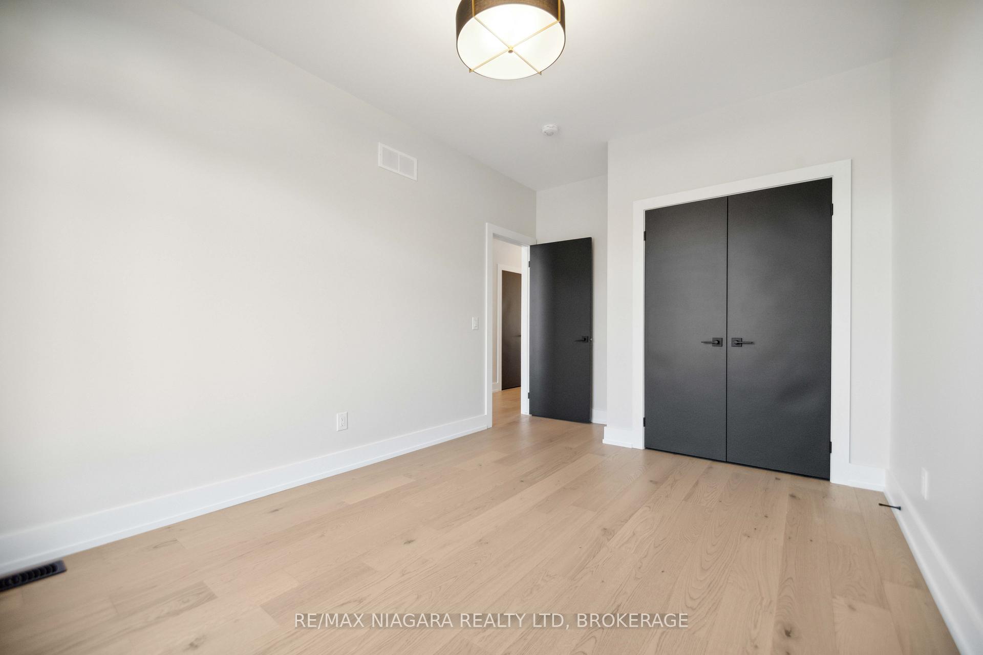 Photo 7 of Unit 2, 300 Richmond Street, Thorold, Confederation Heights — HOMEH
