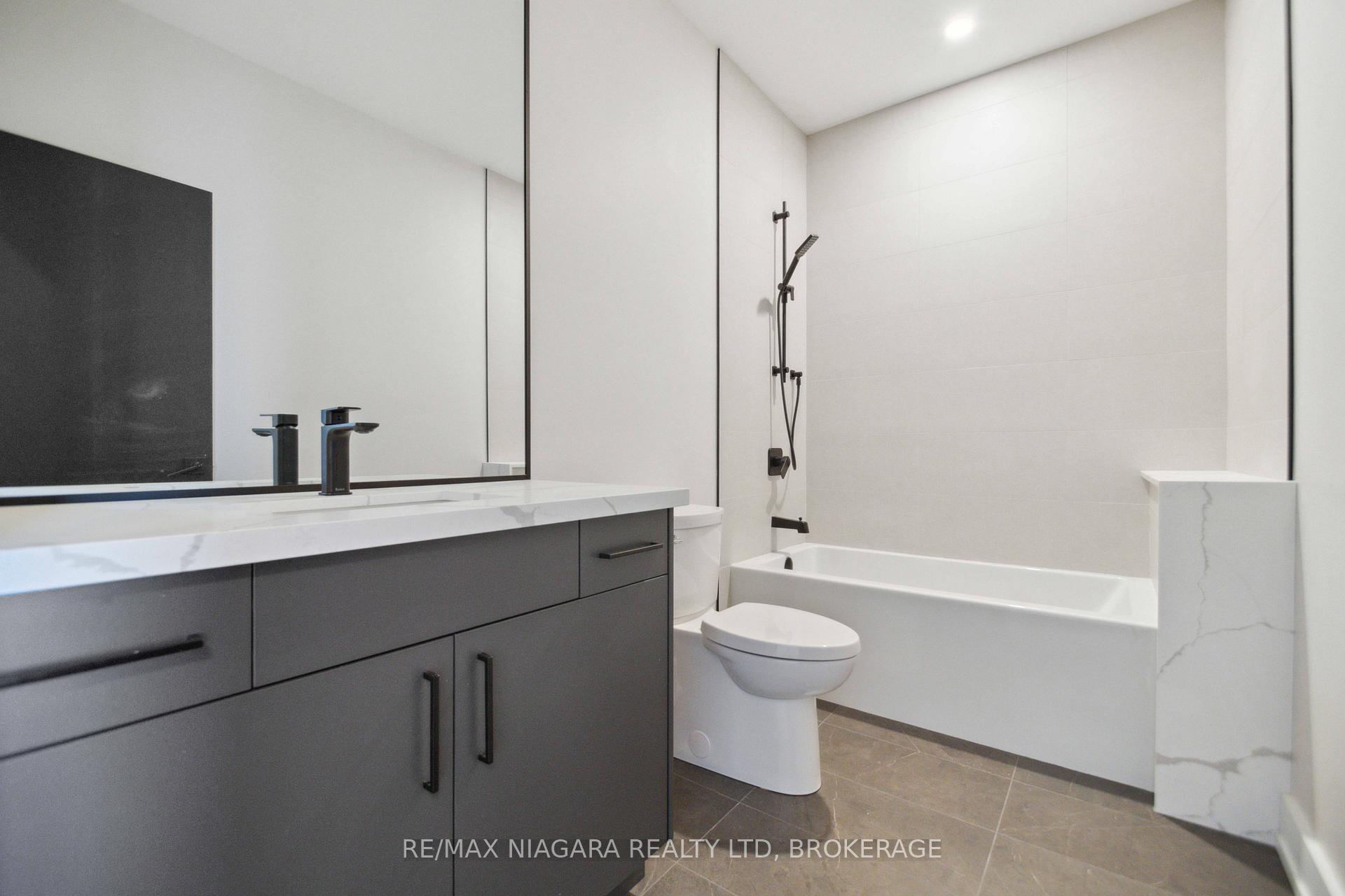 Photo 9 of Unit 2, 300 Richmond Street, Thorold, Confederation Heights — HOMEH