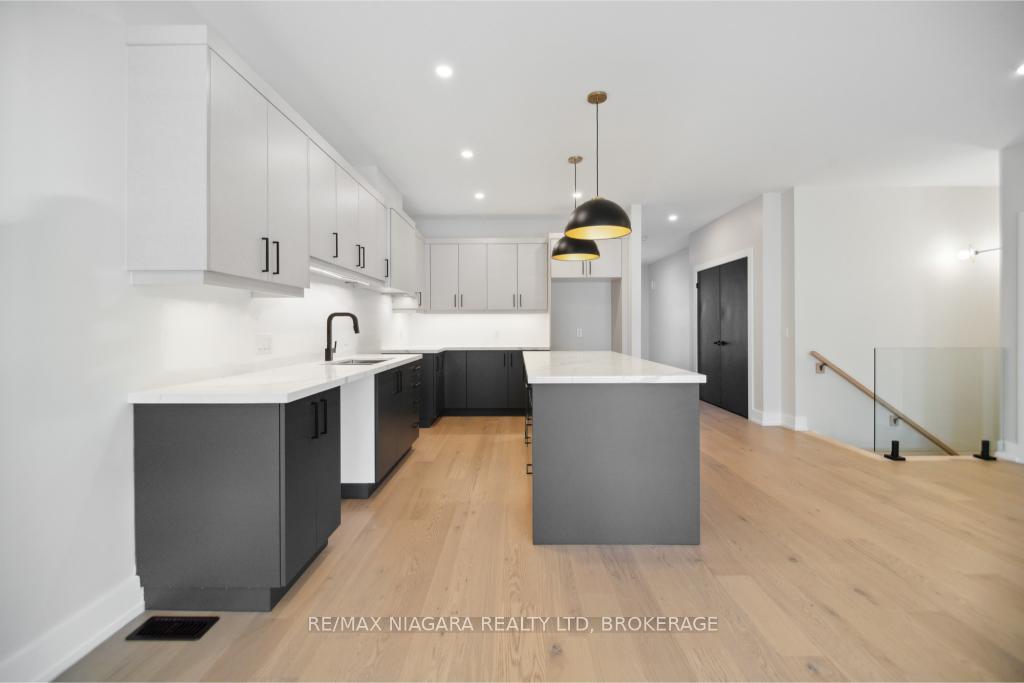 Photo 15 of Unit 2, 300 Richmond Street, Thorold, Confederation Heights — HOMEH