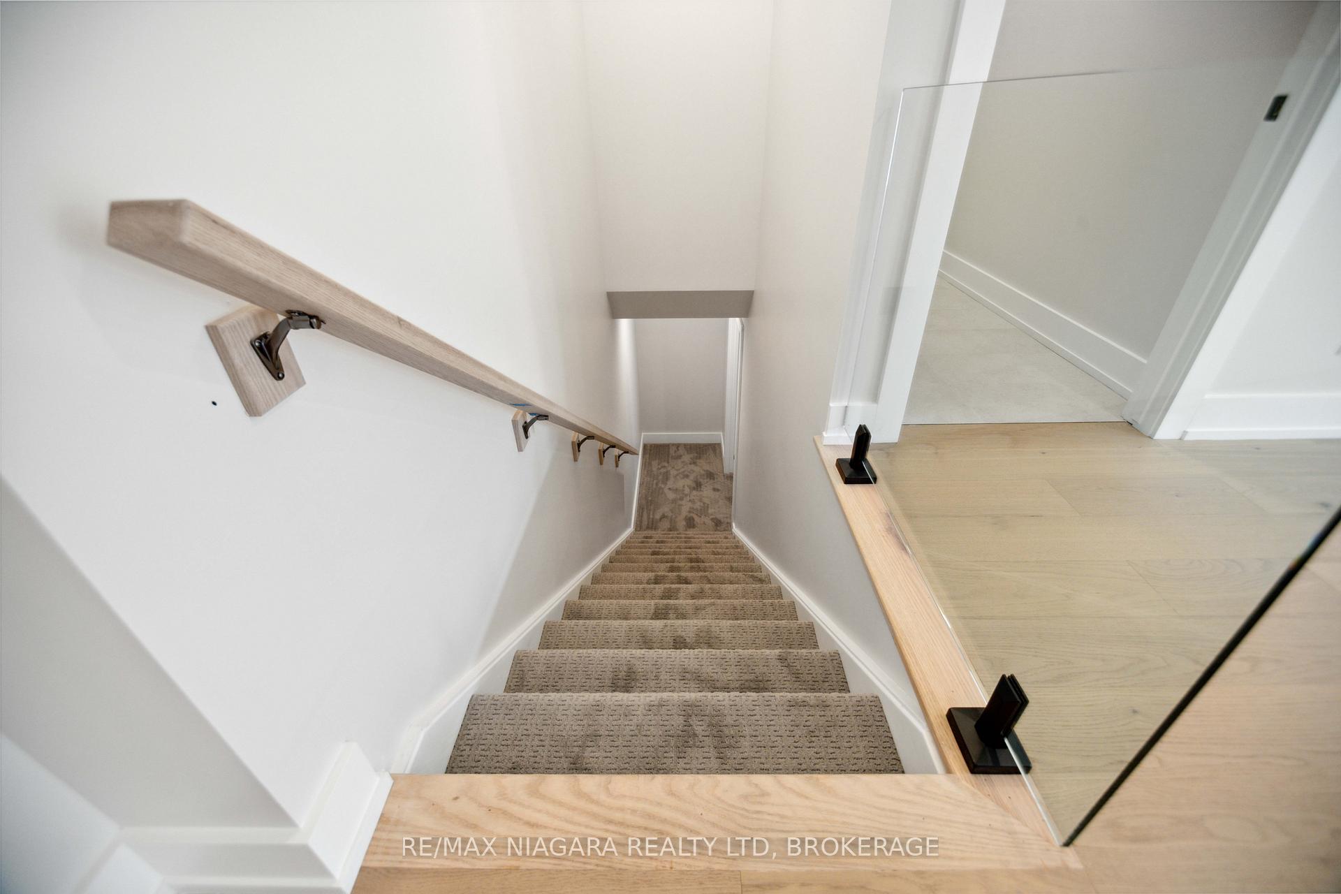 Photo 29 of Unit 2, 300 Richmond Street, Thorold, Confederation Heights — HOMEH