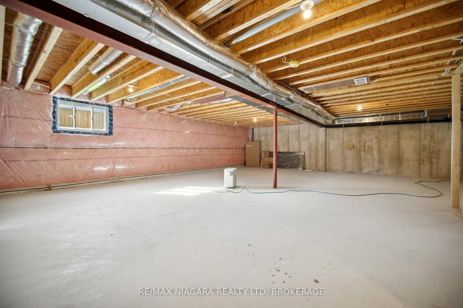 Photo 30 of Unit 2, 300 Richmond Street, Thorold, Confederation Heights — HOMEH