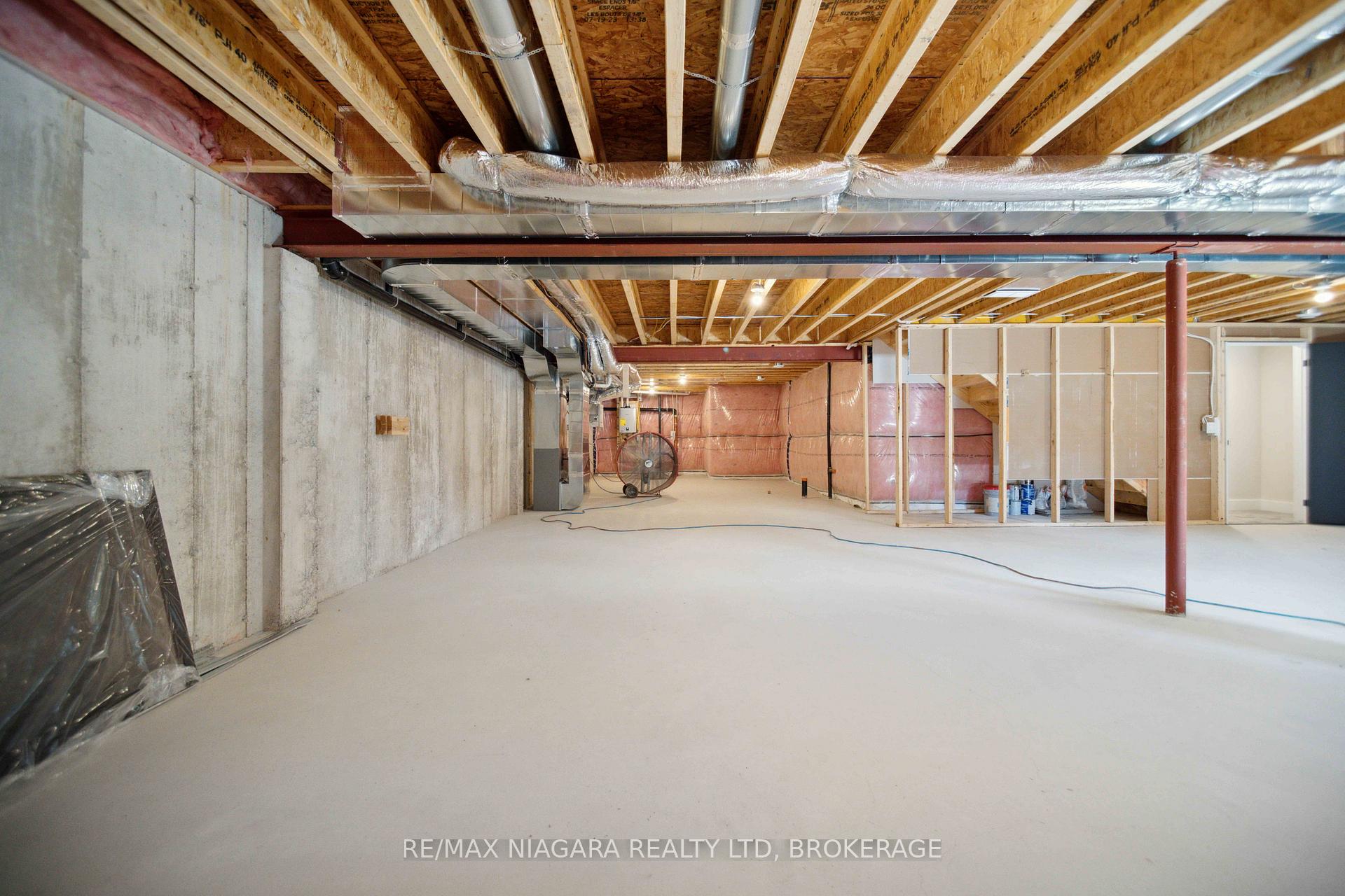 Photo 32 of Unit 2, 300 Richmond Street, Thorold, Confederation Heights — HOMEH