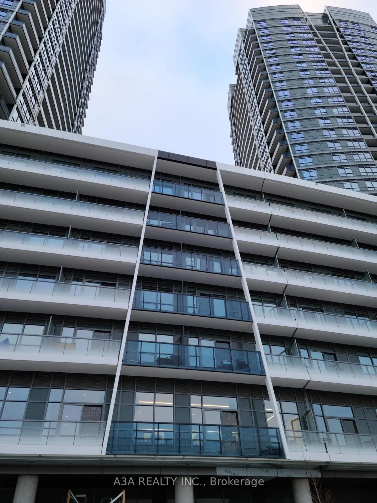Photo 3 of Unit 227, 50 Upper Mall Way, Vaughan, Brownridge — HOMEH