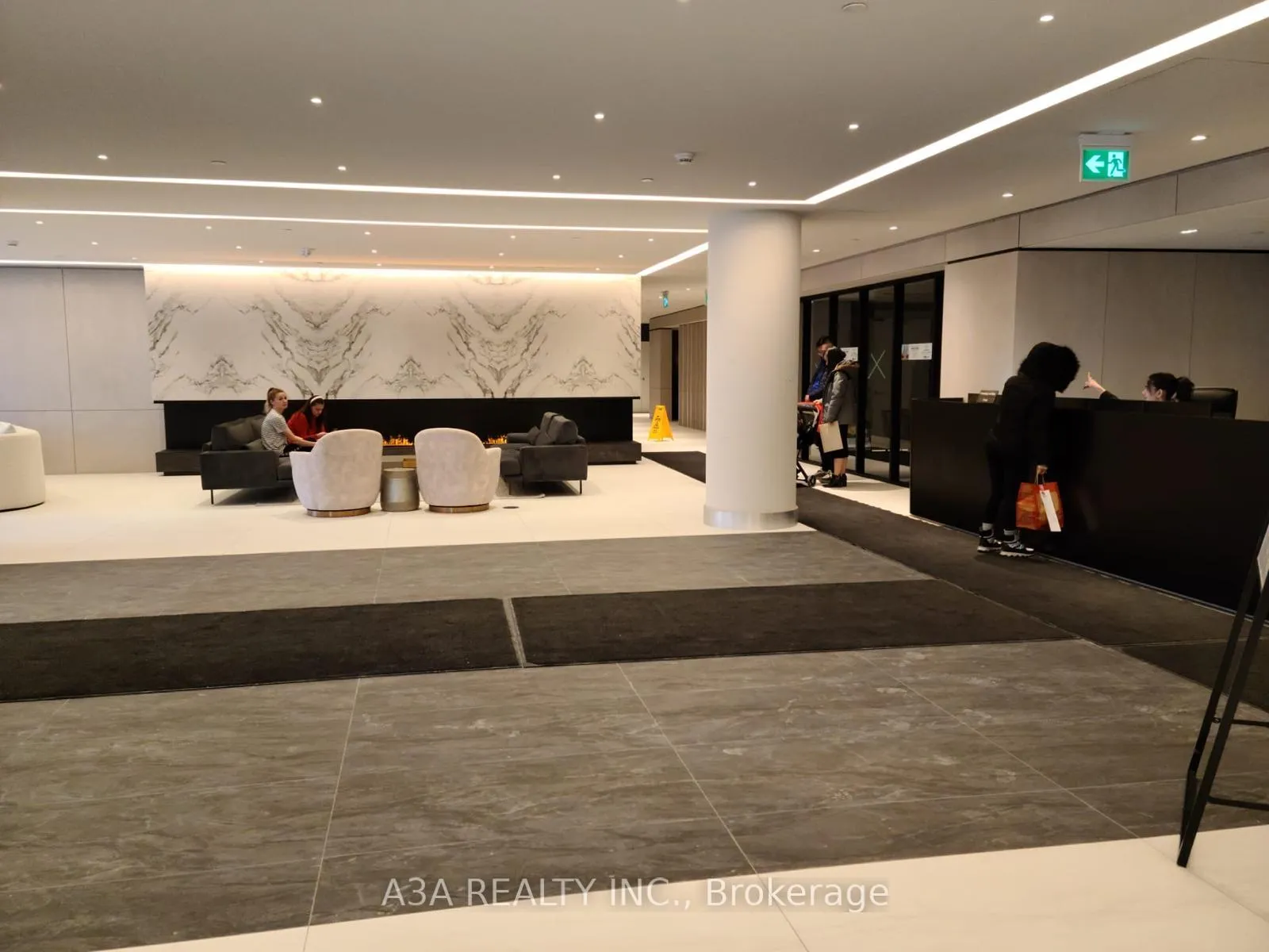 Photo 4 of Unit 227, 50 Upper Mall Way, Vaughan, Brownridge — HOMEH