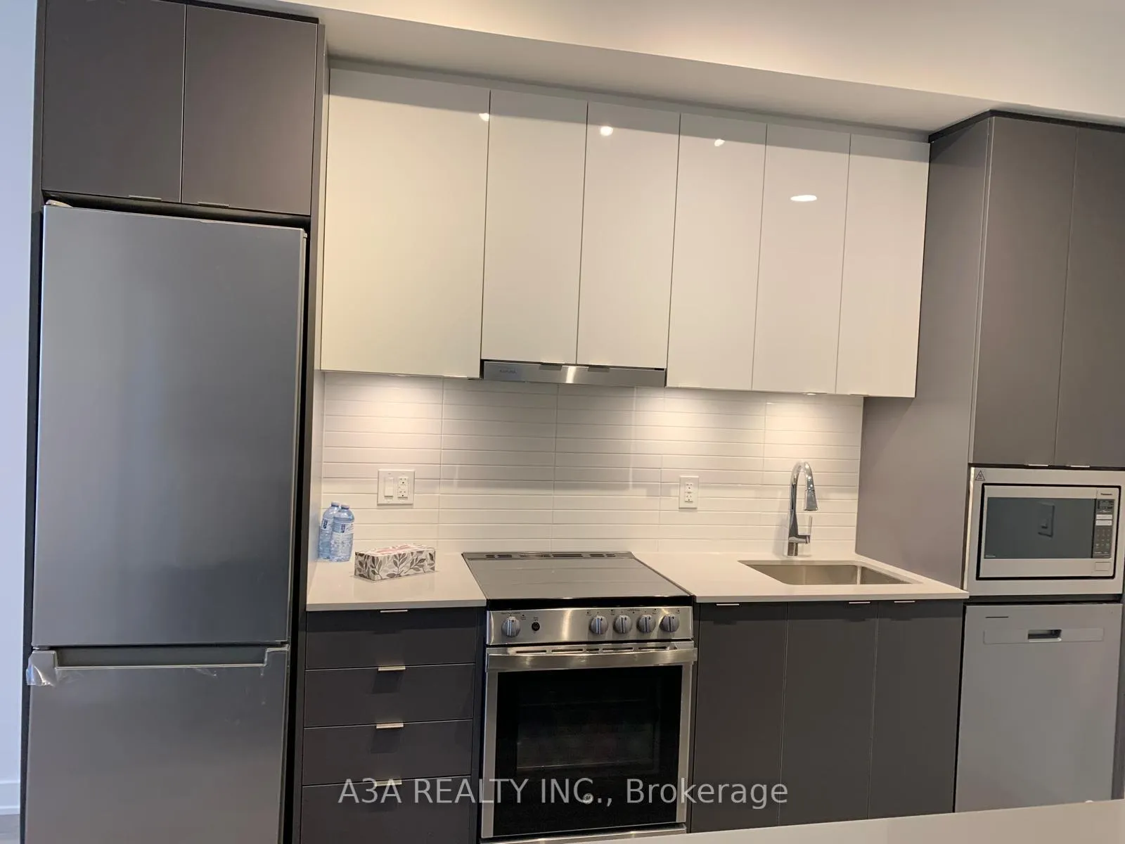 Photo 10 of Unit 227, 50 Upper Mall Way, Vaughan, Brownridge — HOMEH