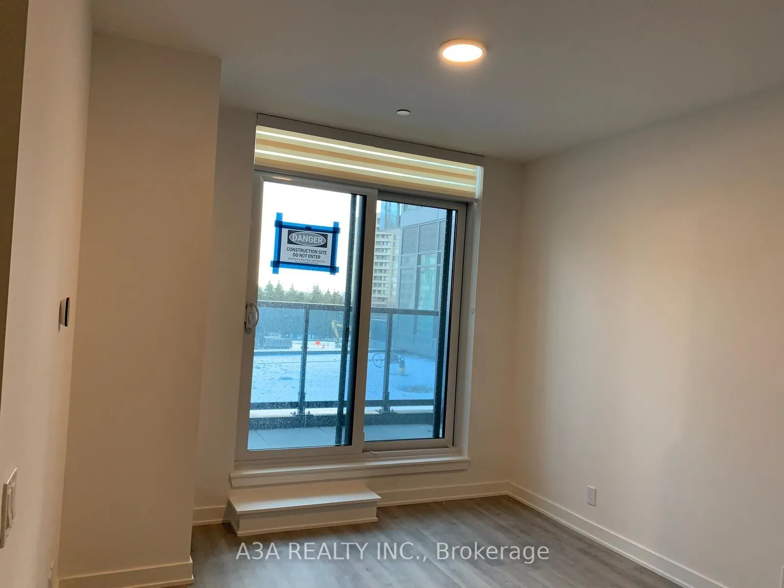 Photo 13 of Unit 227, 50 Upper Mall Way, Vaughan, Brownridge — HOMEH