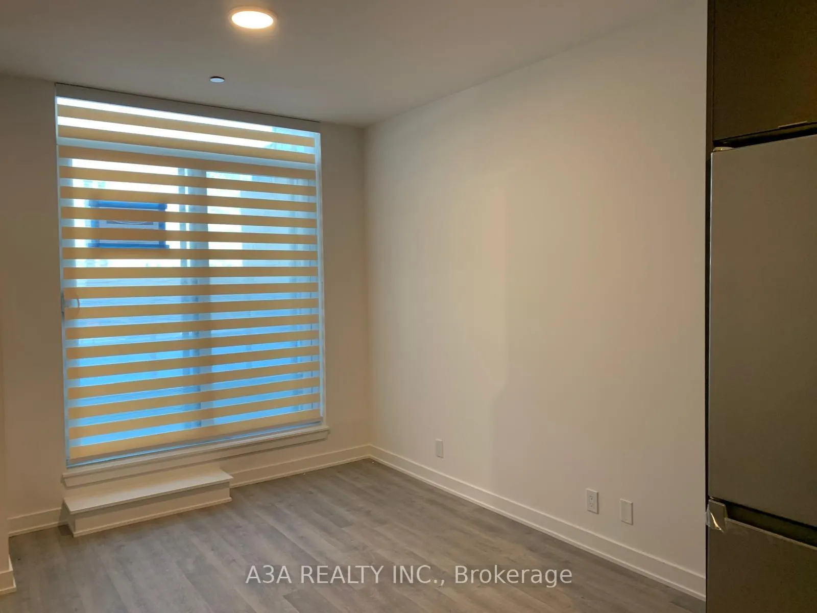 Photo 15 of Unit 227, 50 Upper Mall Way, Vaughan, Brownridge — HOMEH