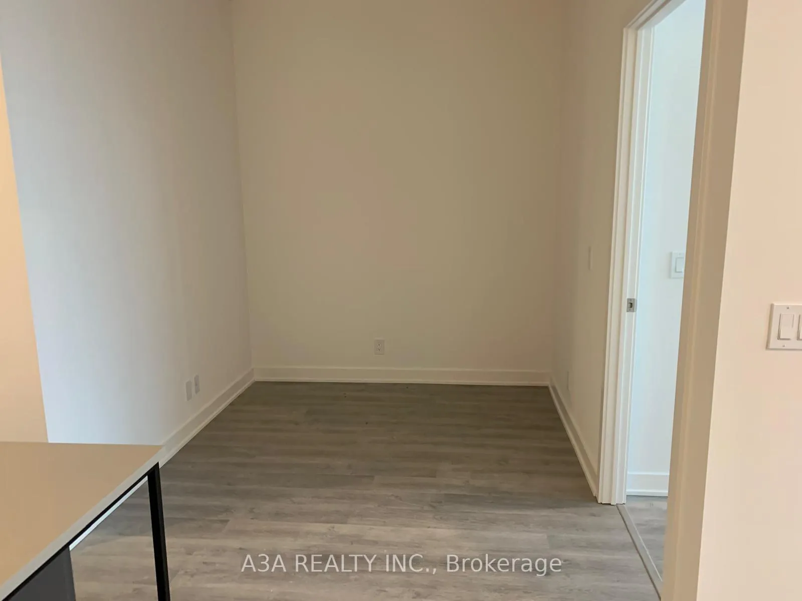 Photo 18 of Unit 227, 50 Upper Mall Way, Vaughan, Brownridge — HOMEH