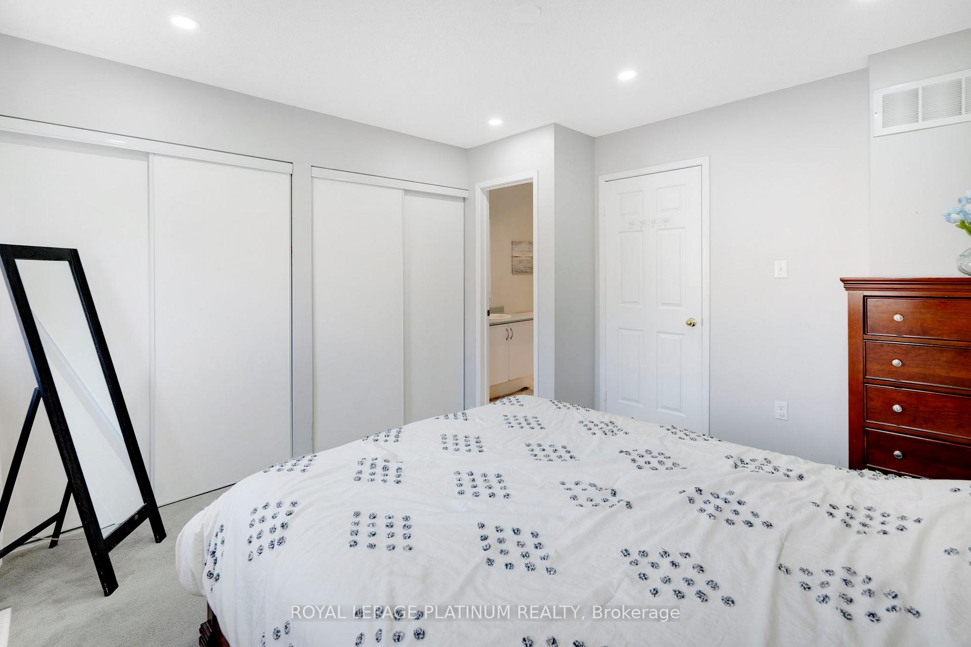 Photo 20 of 41 Spadina Road, Brampton, Brampton West — HOMEH