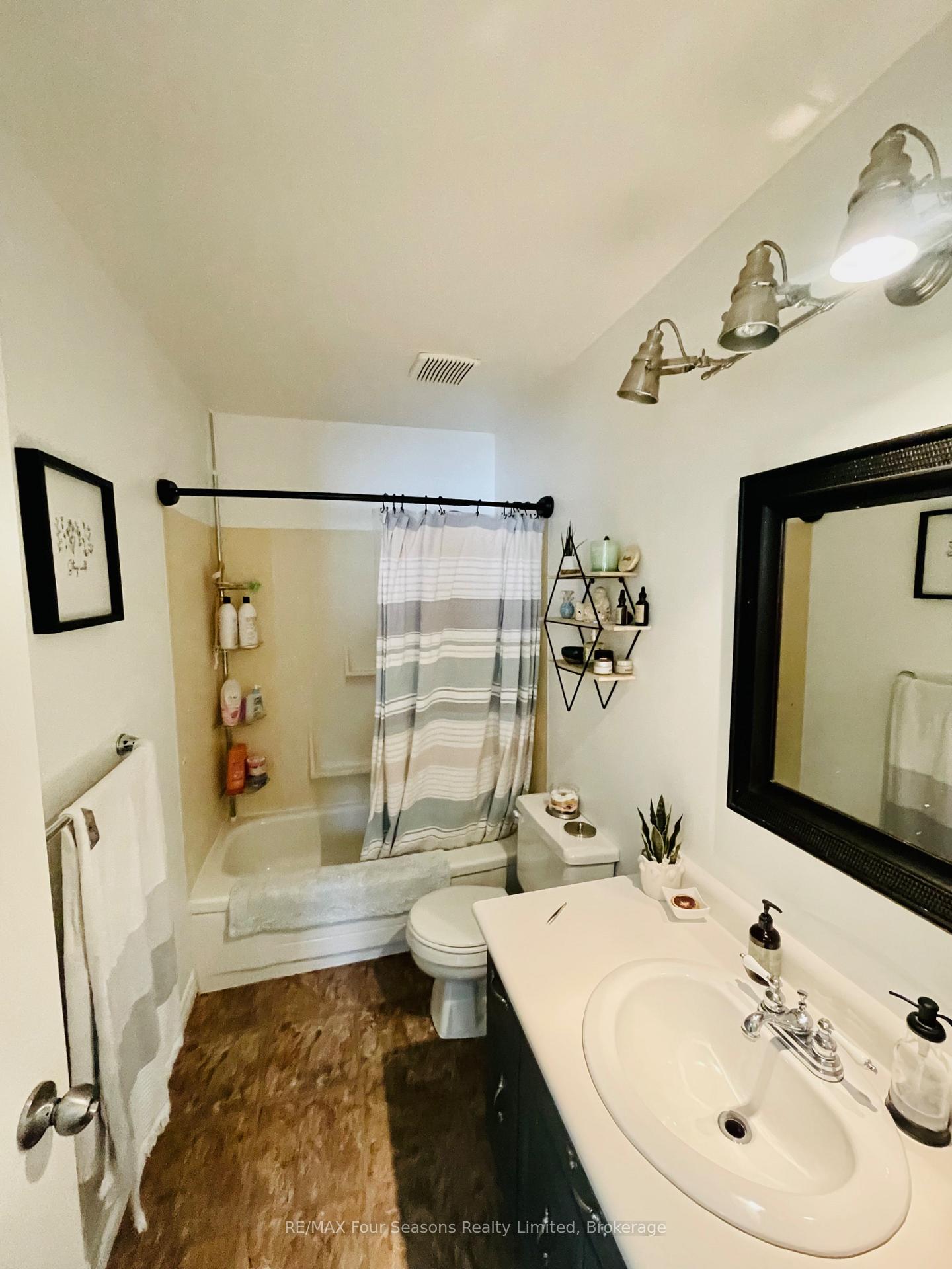 Photo 7 of Unit Upper, 57 Courtice Crescent, Collingwood — HOMEH