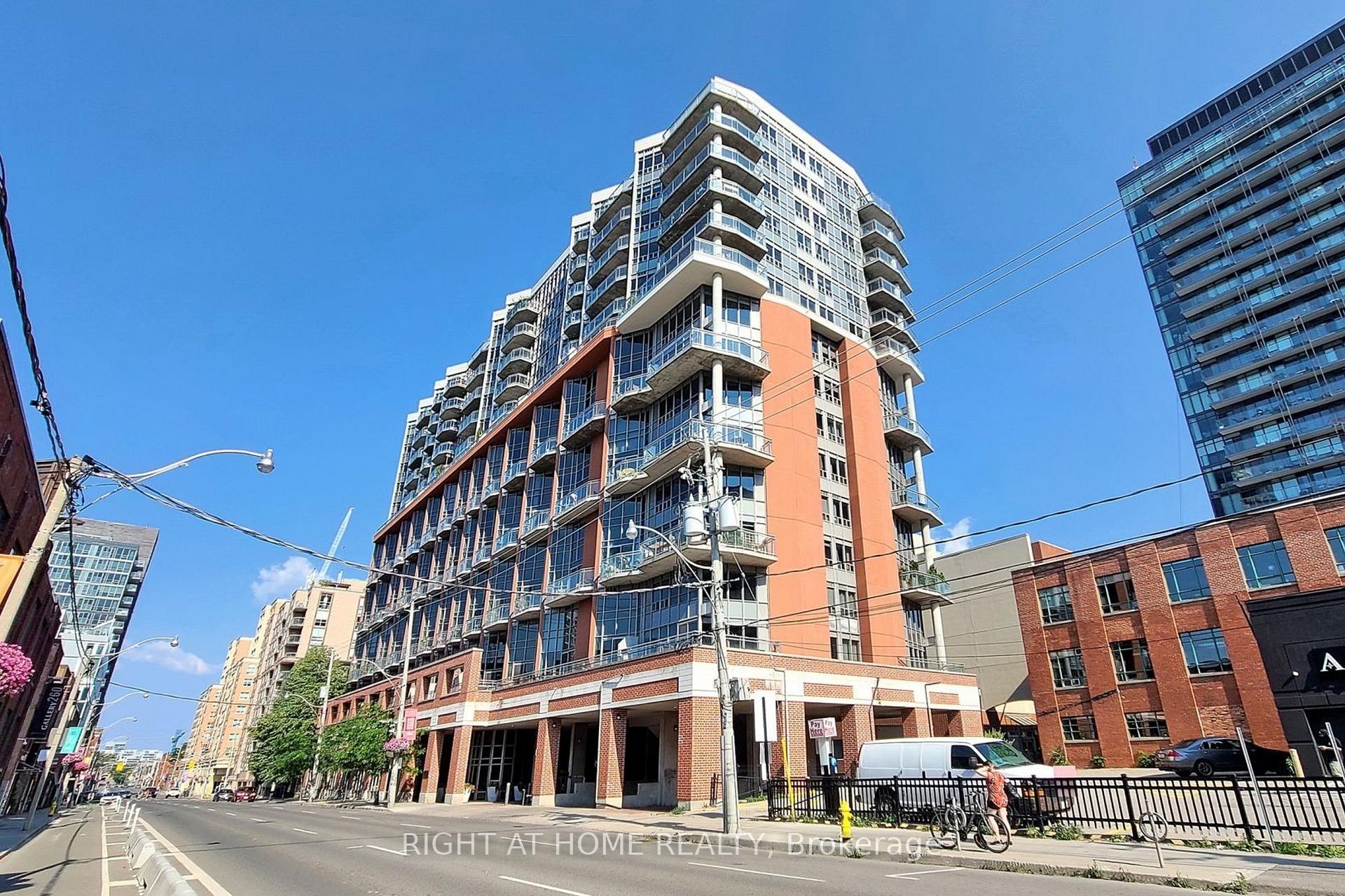 Front of Unit 401, 255 Richmond Street E