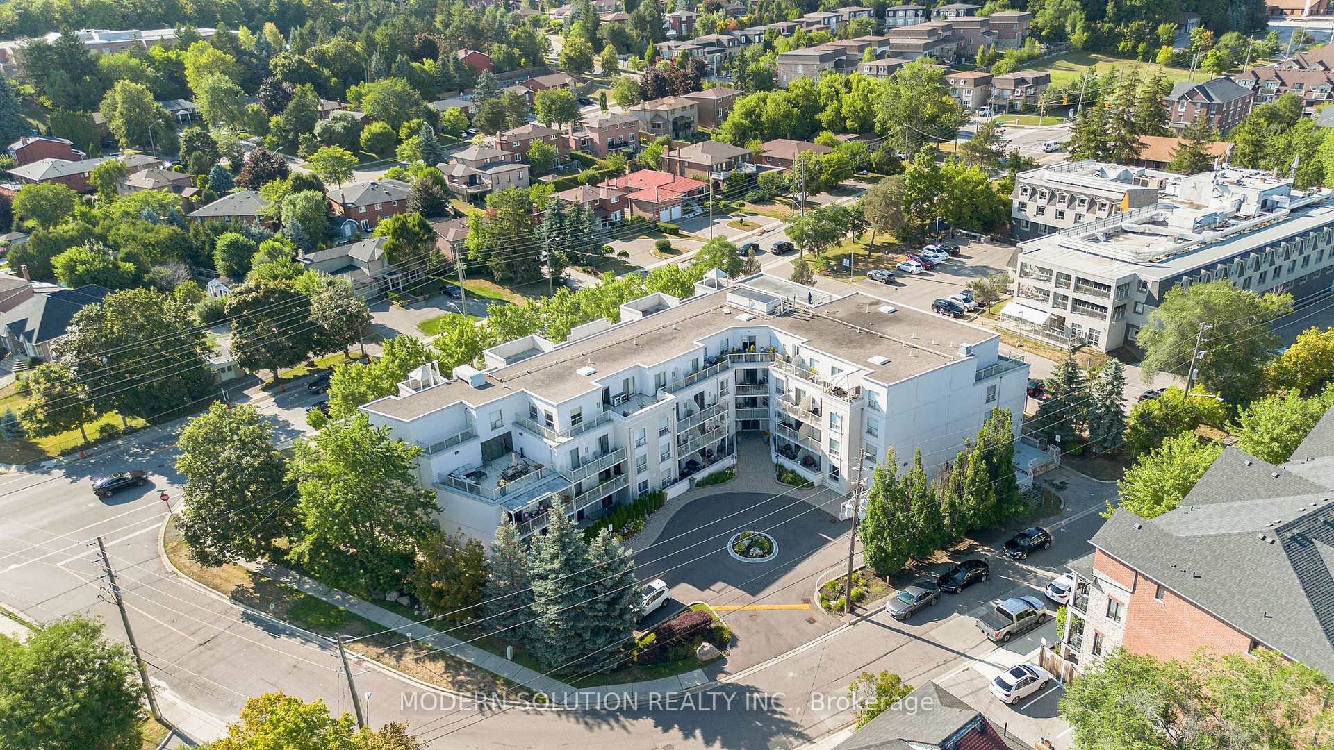 Photo 1 of Unit 102, 250 Pine Grove Drive, Vaughan, Islington Woods — HOMEH