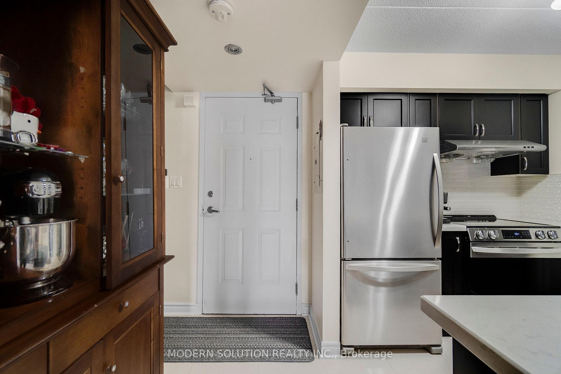 Photo 3 of Unit 102, 250 Pine Grove Drive, Vaughan, Islington Woods — HOMEH