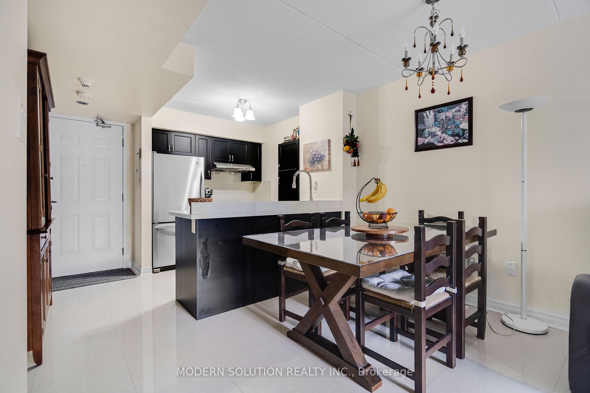 Photo 5 of Unit 102, 250 Pine Grove Drive, Vaughan, Islington Woods — HOMEH