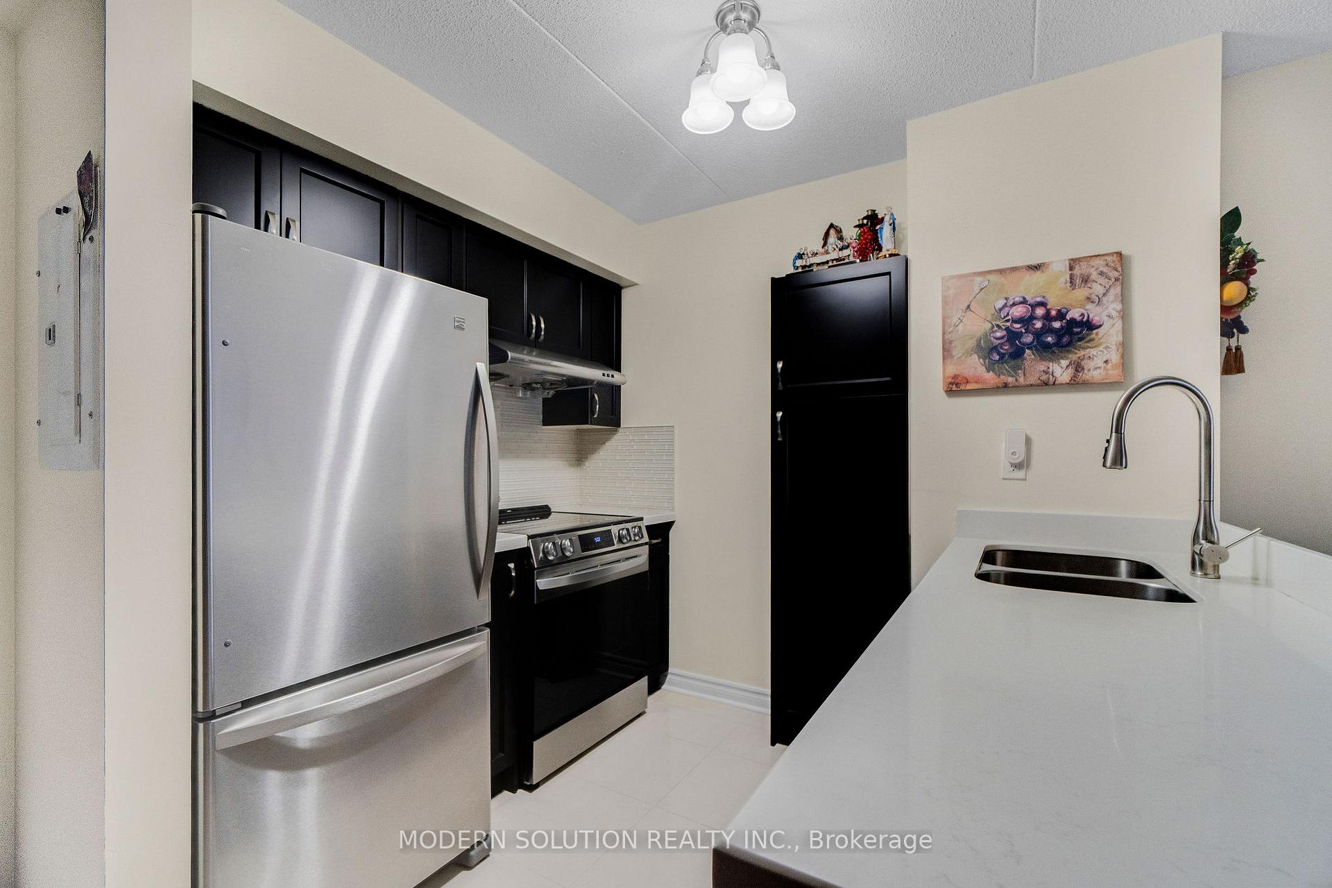 Photo 9 of Unit 102, 250 Pine Grove Drive, Vaughan, Islington Woods — HOMEH