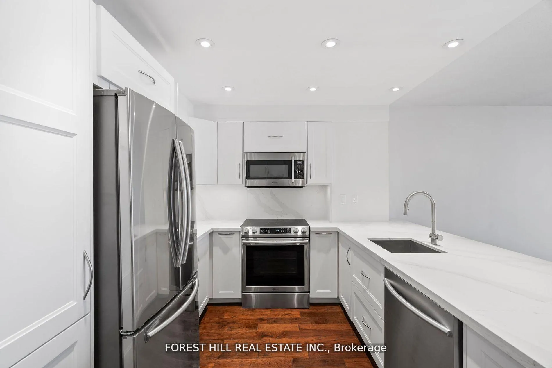 Photo 5 of Unit 1203, 7601 Bathurst Street, Vaughan, Crestwood-Springfarm-Yorkhill — HOMEH