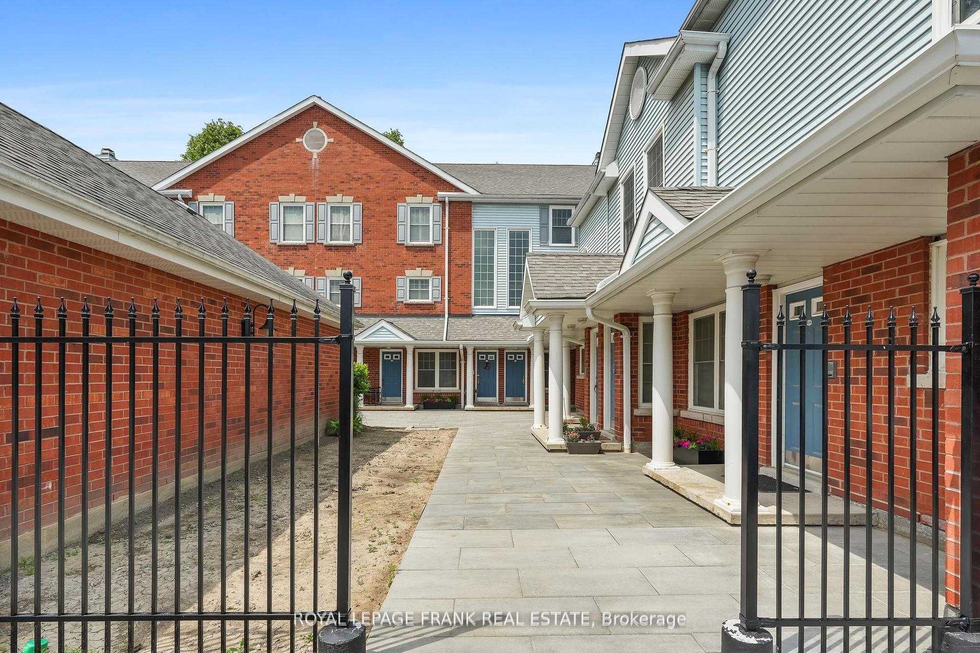Photo 3 of Unit D-13, 1663 Nash Road, Clarington, Courtice — HOMEH