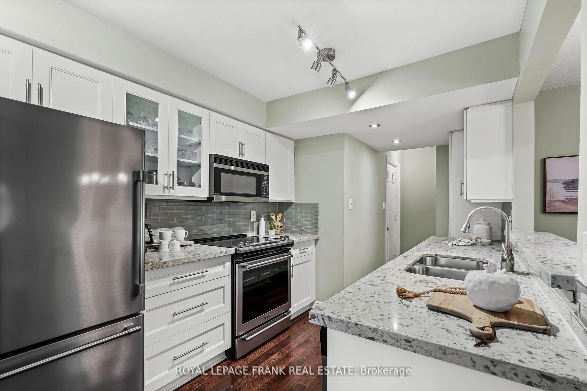 Photo 14 of Unit D-13, 1663 Nash Road, Clarington, Courtice — HOMEH