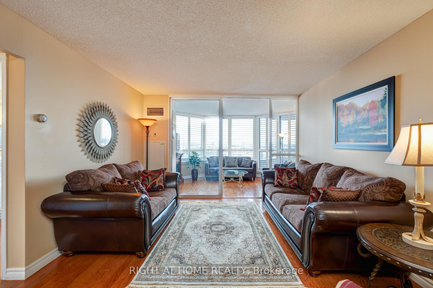 Photo 12 of Unit 1113, 610 Bullock Drive, Markham, Markville — HOMEH