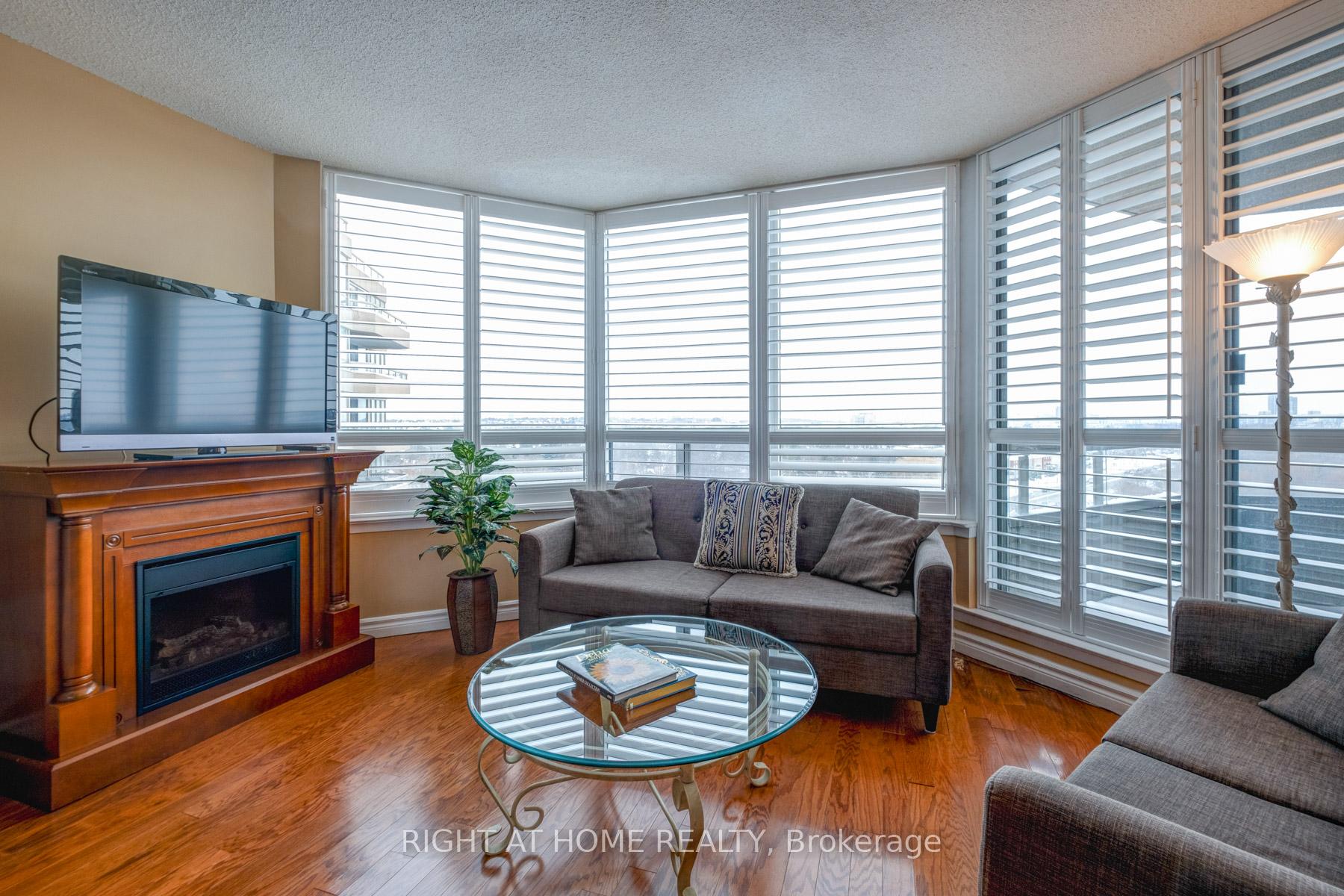Photo 16 of Unit 1113, 610 Bullock Drive, Markham, Markville — HOMEH