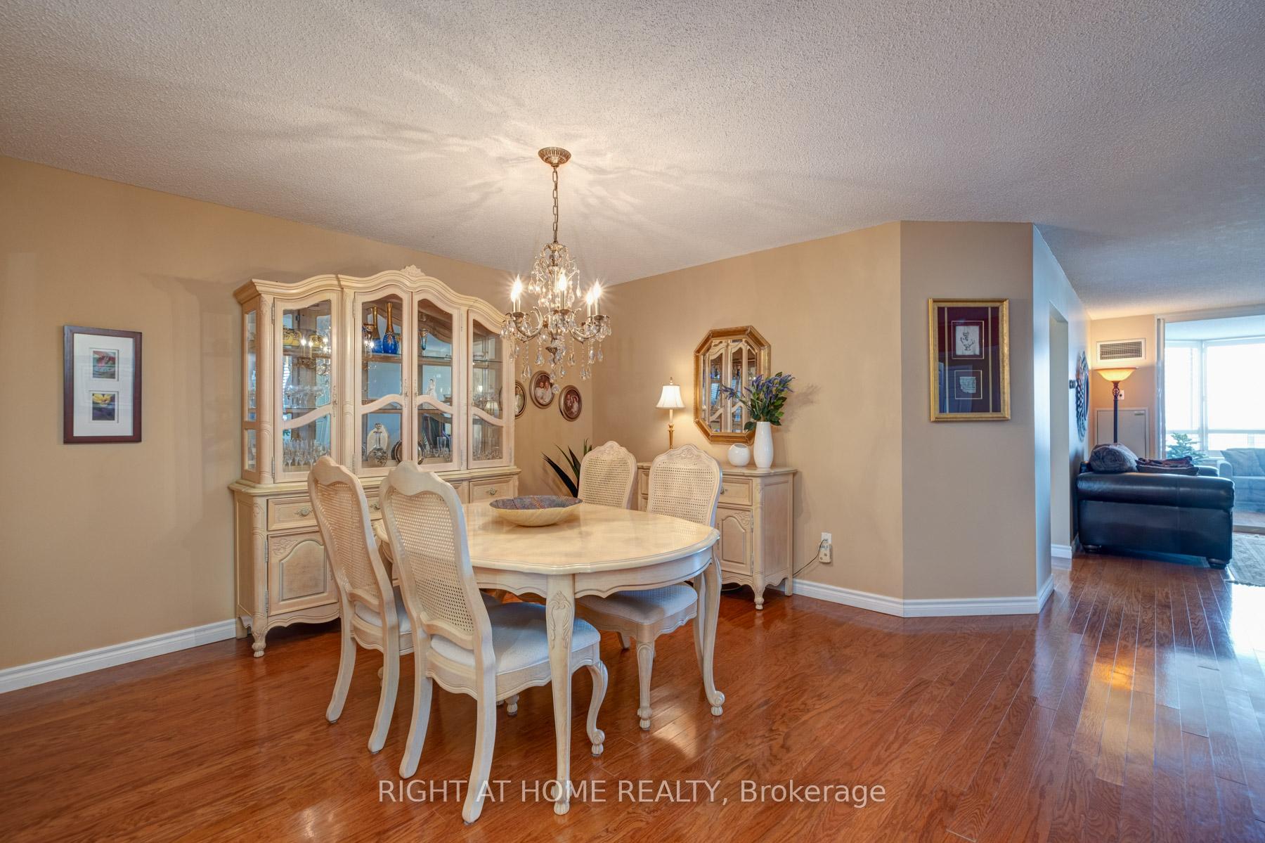 Photo 19 of Unit 1113, 610 Bullock Drive, Markham, Markville — HOMEH