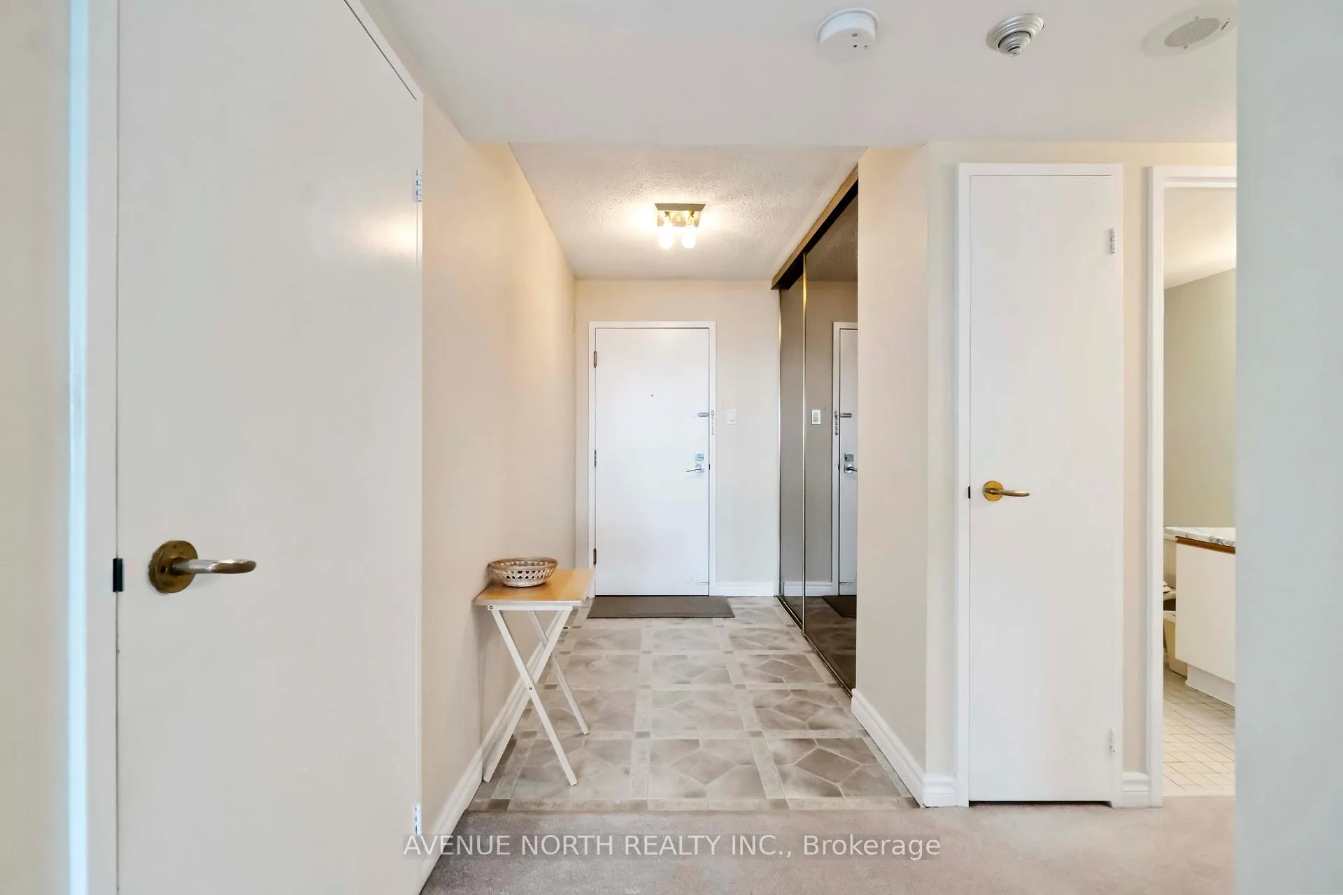 Photo 3 of Unit 2401, 1500 Riverside Drive, Ottawa, Riverview Park — HOMEH