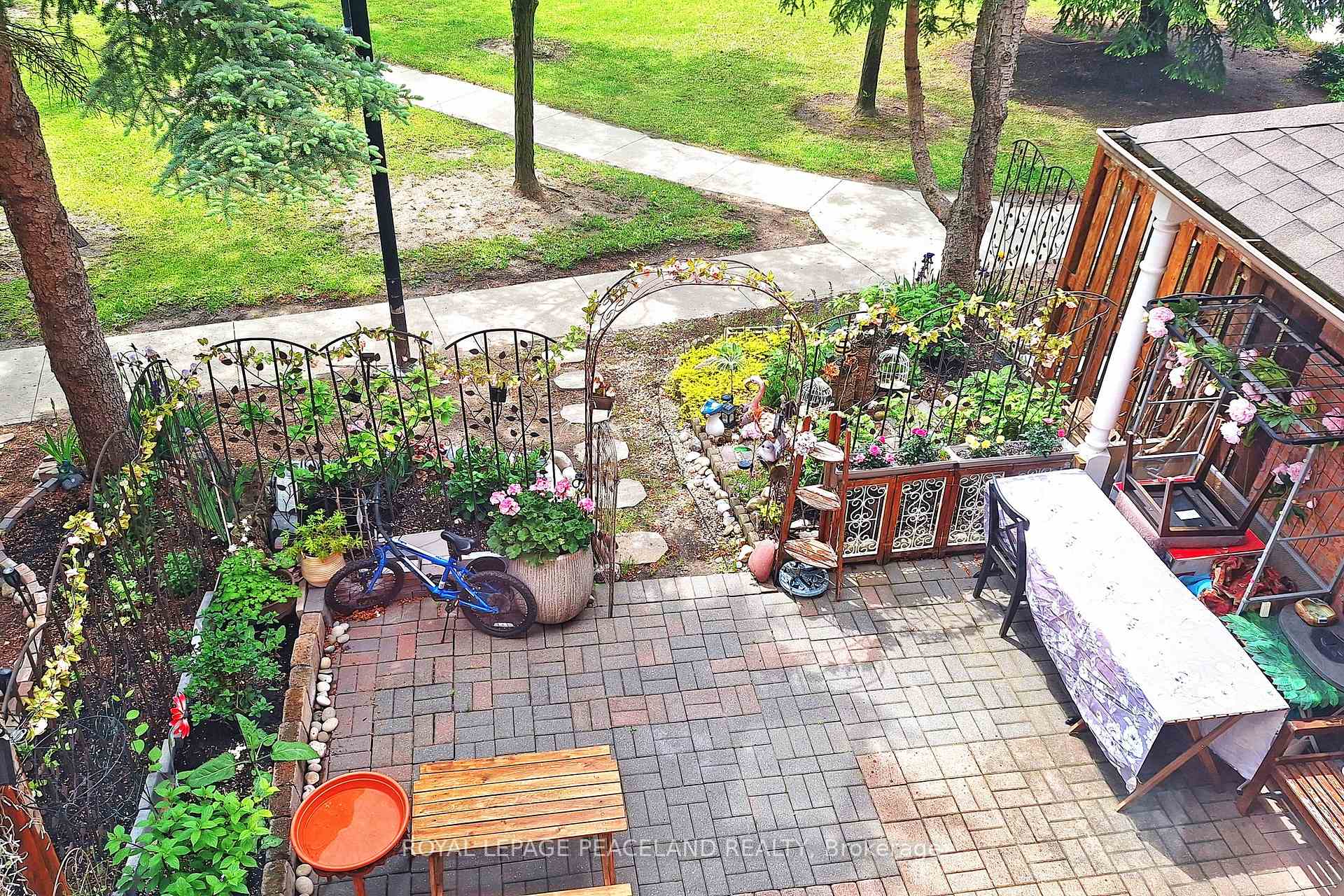 Photo 25 of Unit 3, 15 St Moritz Way, Markham, Unionville — HOMEH