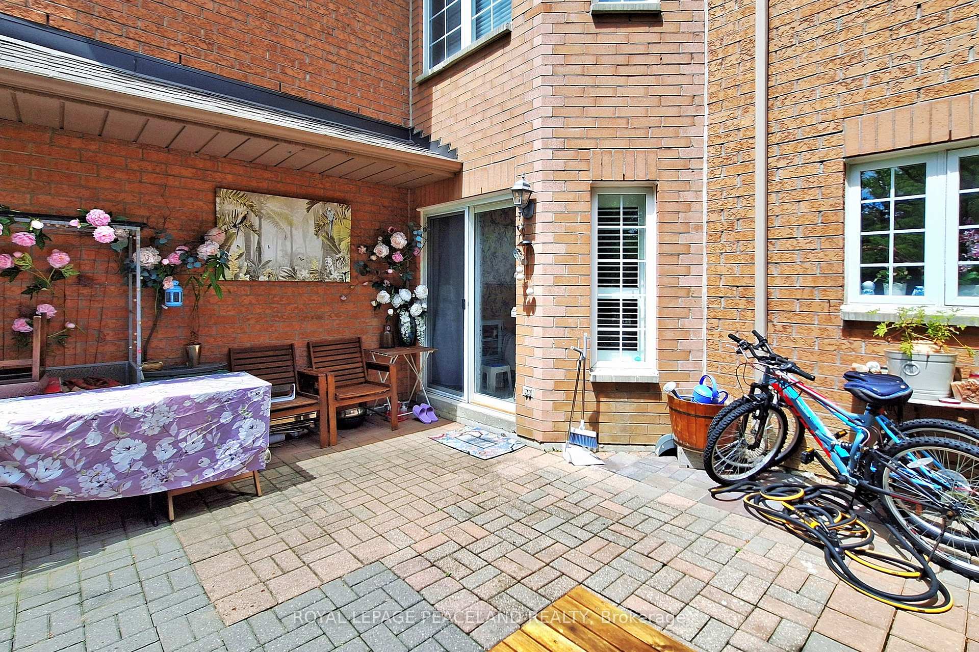 Photo 26 of Unit 3, 15 St Moritz Way, Markham, Unionville — HOMEH