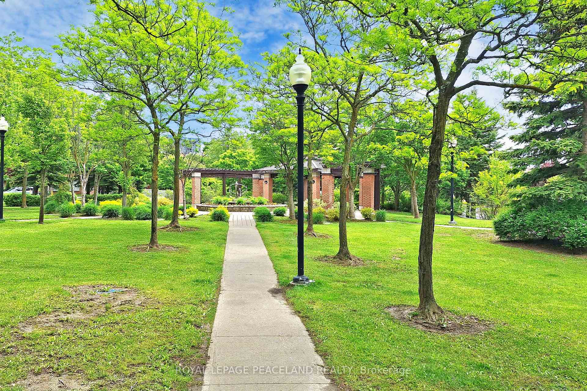 Photo 33 of Unit 3, 15 St Moritz Way, Markham, Unionville — HOMEH