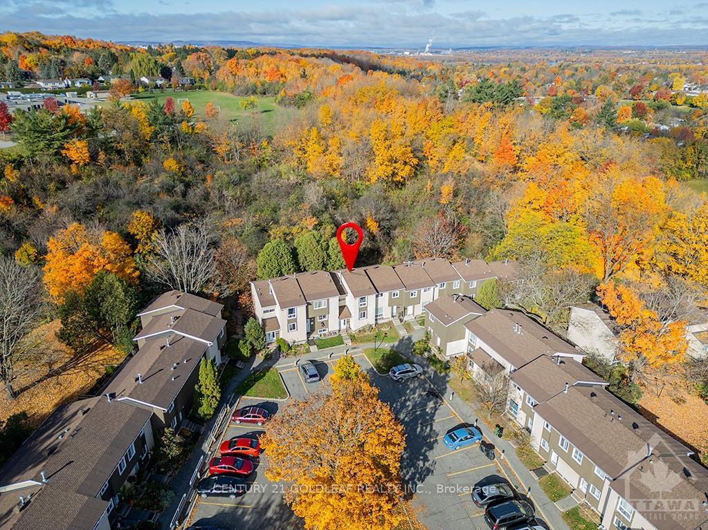Photo 3 of 1466 Lassiter Terrace, Ottawa, Beaconwood — HOMEH