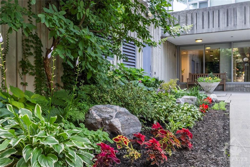 Photo 4 of Unit 403, 60 Mcleod Street, Ottawa, Ottawa Centre/Golden Triangle — HOMEH